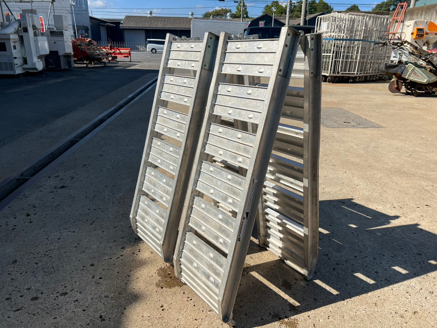 中古　アルミブリッジ【折りたたみ式】＊1800×300　200㎏『茨城店　5793』