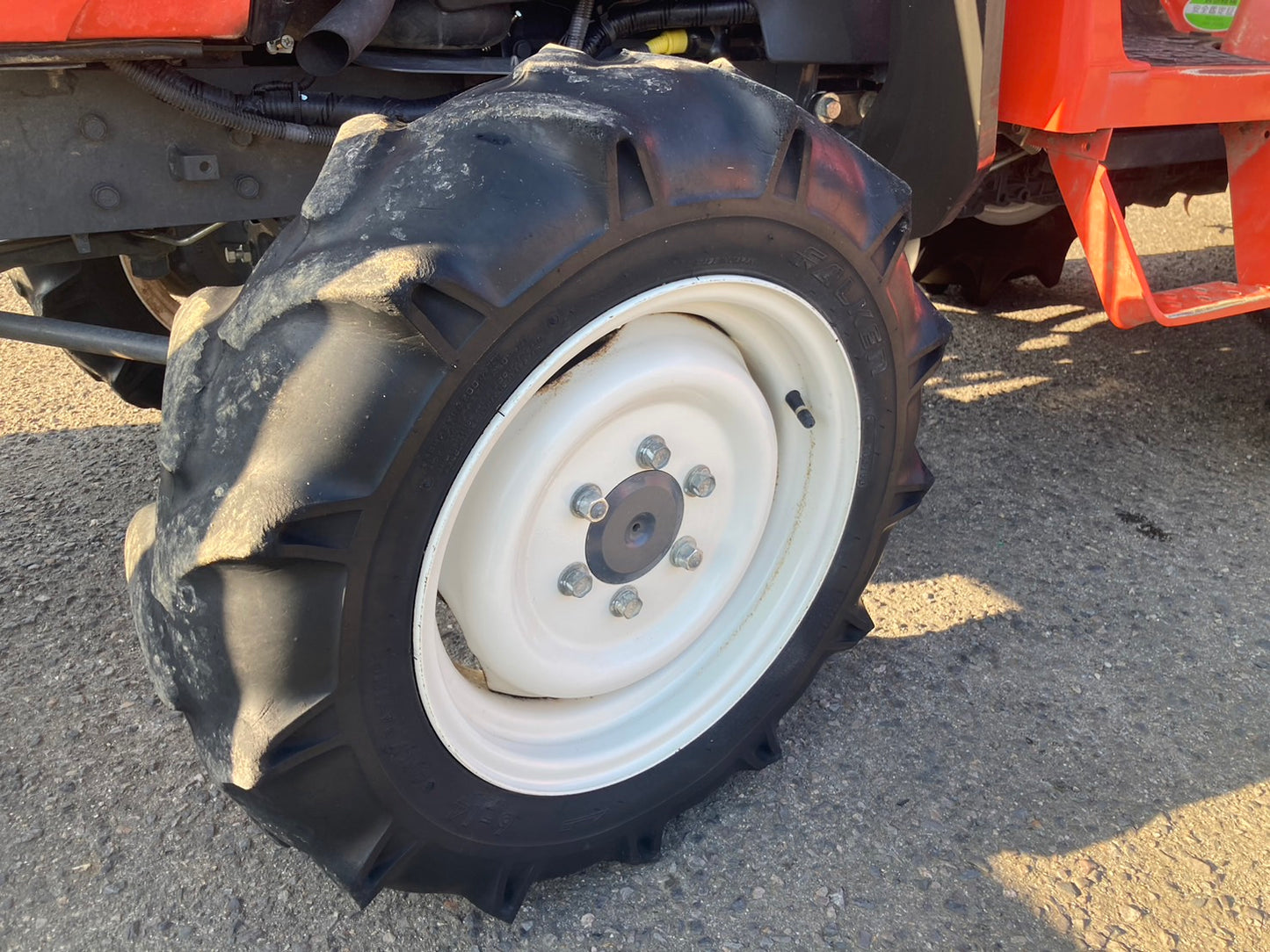 クボタ  中古   トラクター   22馬力   237時間    FT220BMAJ