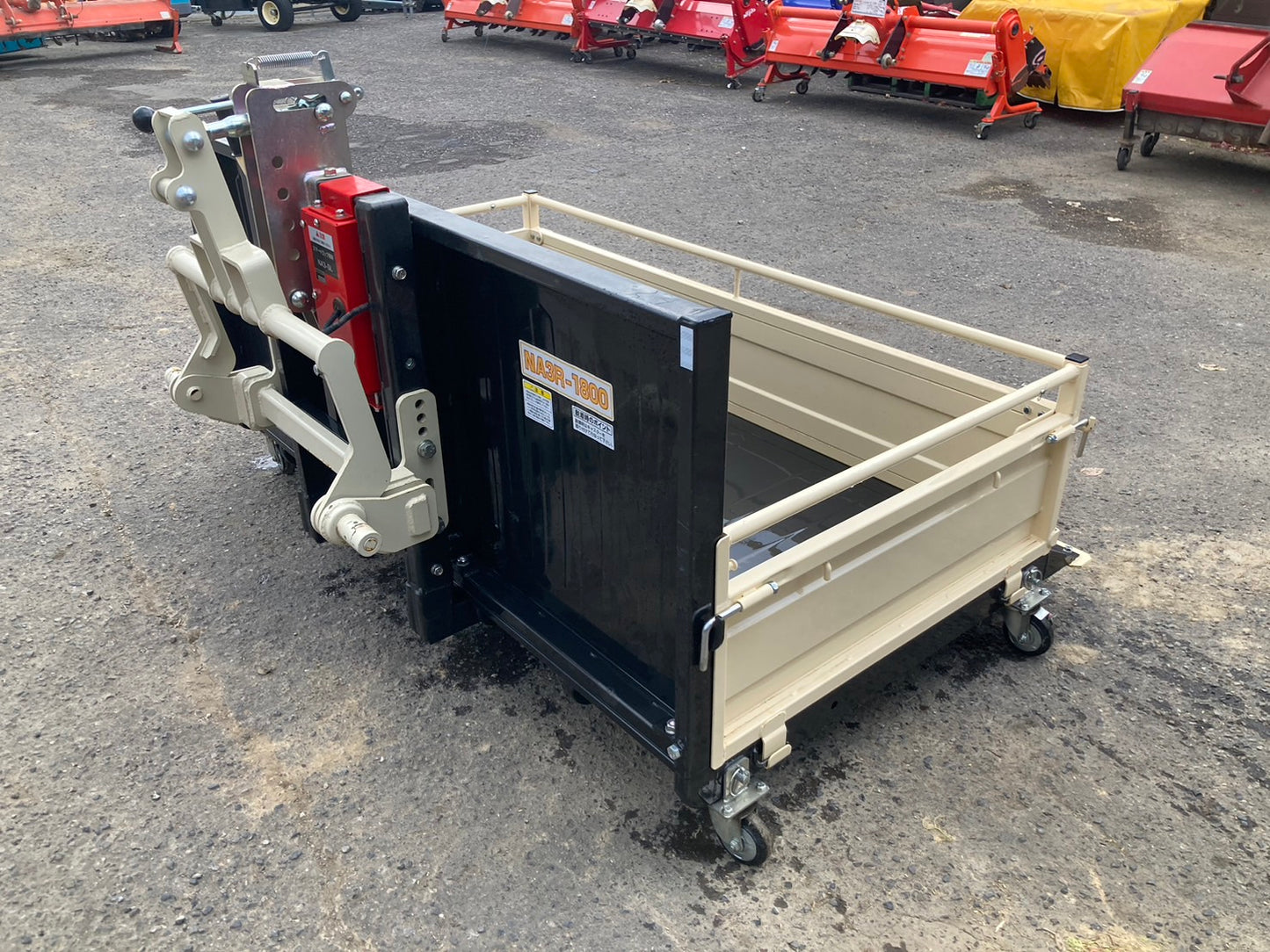 クマガイ   中古   整地キャリア   電動開閉    NA3R-1800