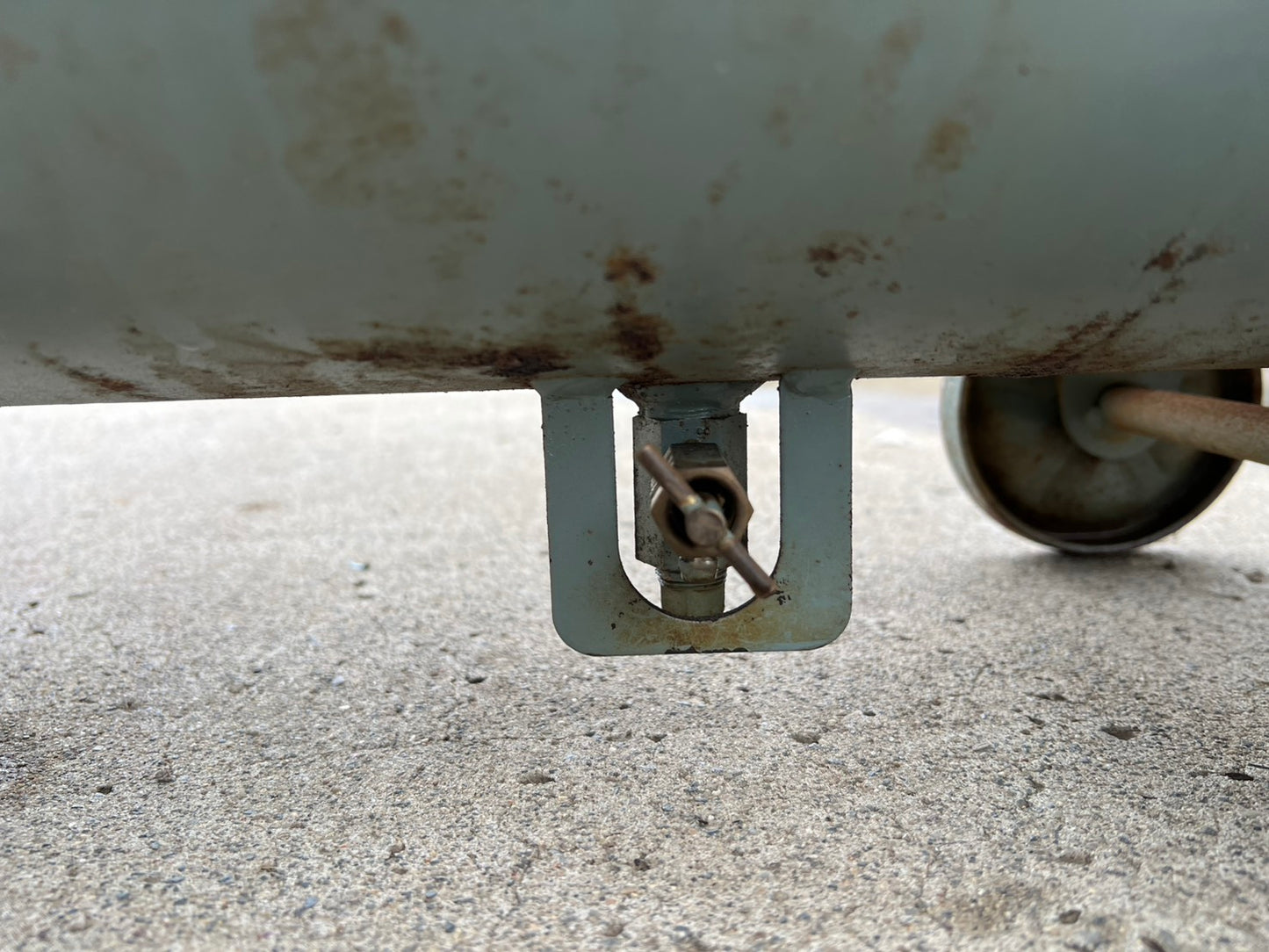 日立　中古　コンプレッサー【3馬力】＊2.2P-9.5VA5　50㎐『茨城店　5855』