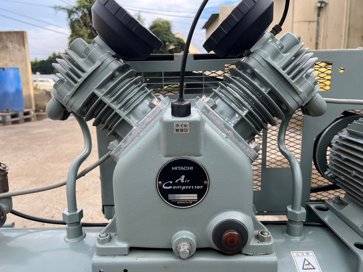 中古】【店頭引取限定】HITACHI コンプレッサー 2.2P-9 5V5
