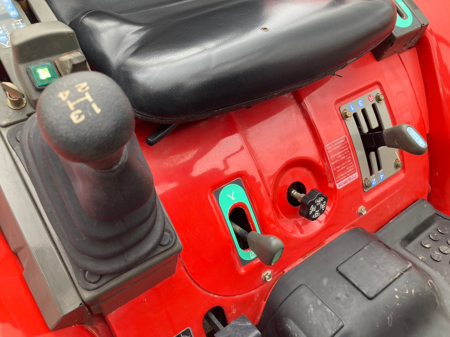 ヤンマー    中古    トラクター    21馬力    AF-210