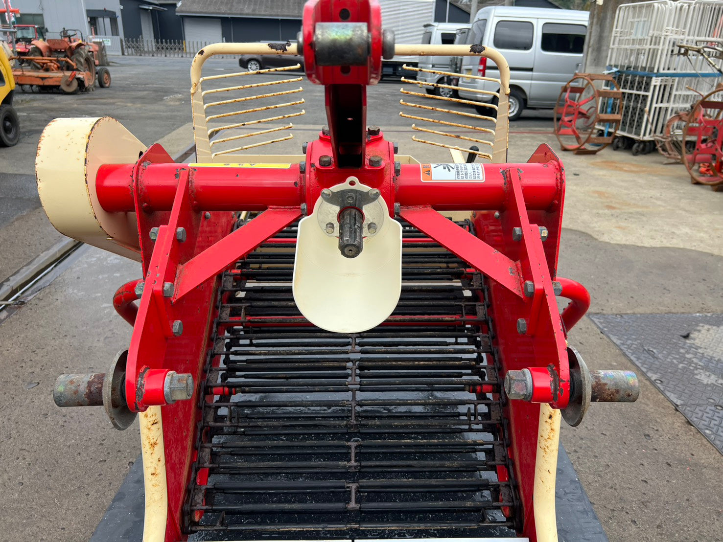 ニプロ トラクター用 振動掘取機 VB-650 ジャガイモ 里芋堀取機 動作確認 千葉 ニプロ 堀取機 BL-652R 作業幅650mm トラクター 収穫