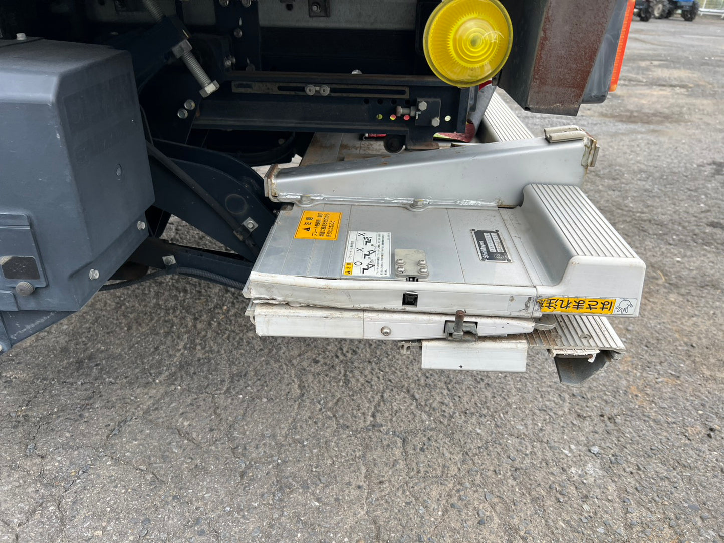 いすゞ　中古　箱バン【2トン】＊TPG-NMR85AN『茨城店　5832』