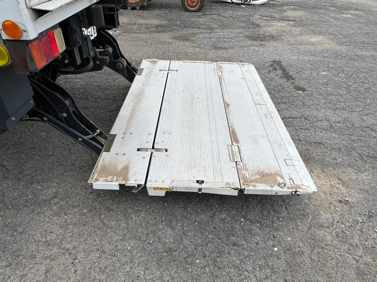 いすゞ　中古　箱バン【2トン】＊TPG-NMR85AN『茨城店　5832』