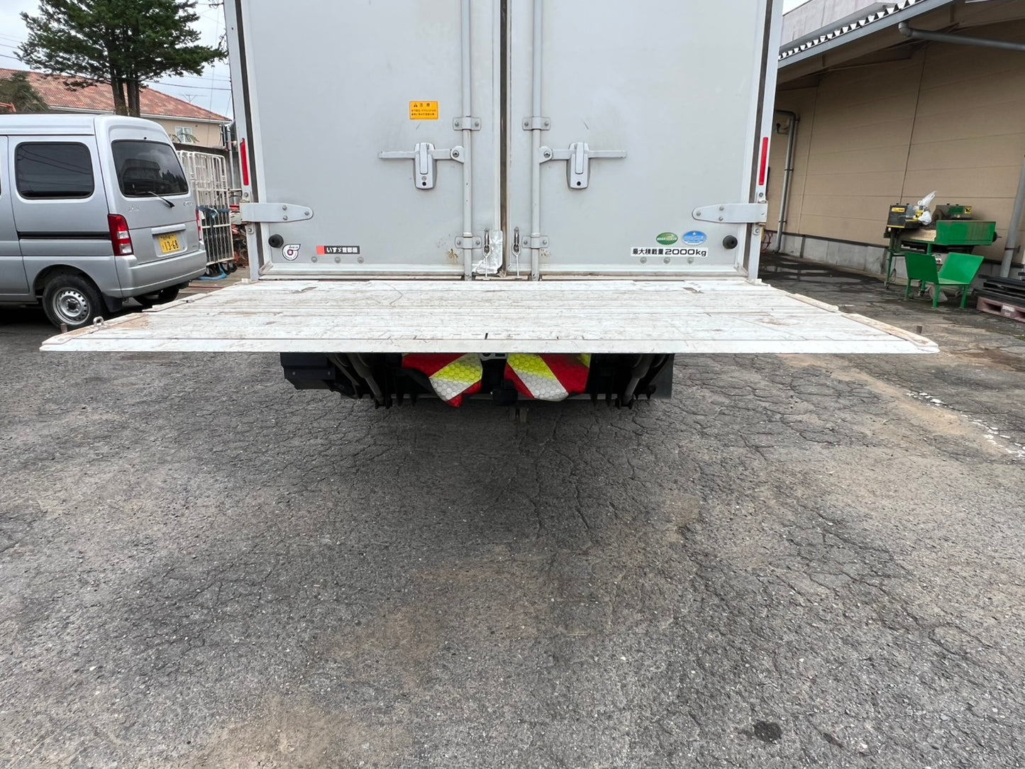 いすゞ　中古　箱バン【2トン】＊TPG-NMR85AN『茨城店　5832』