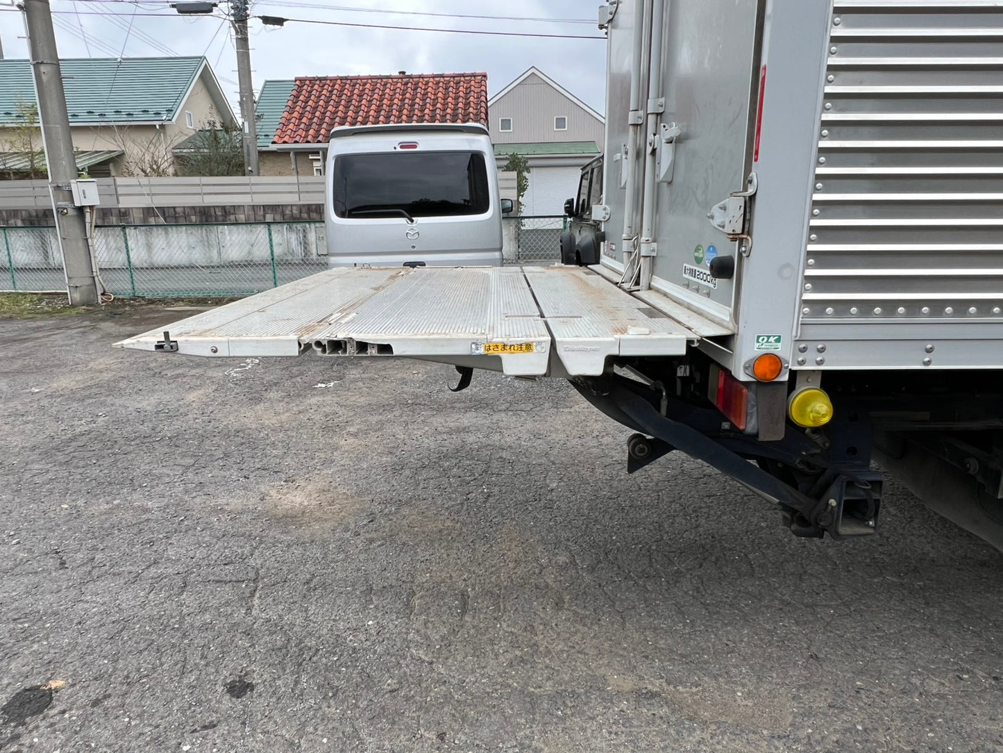 いすゞ　中古　箱バン【2トン】＊TPG-NMR85AN『茨城店　5832』