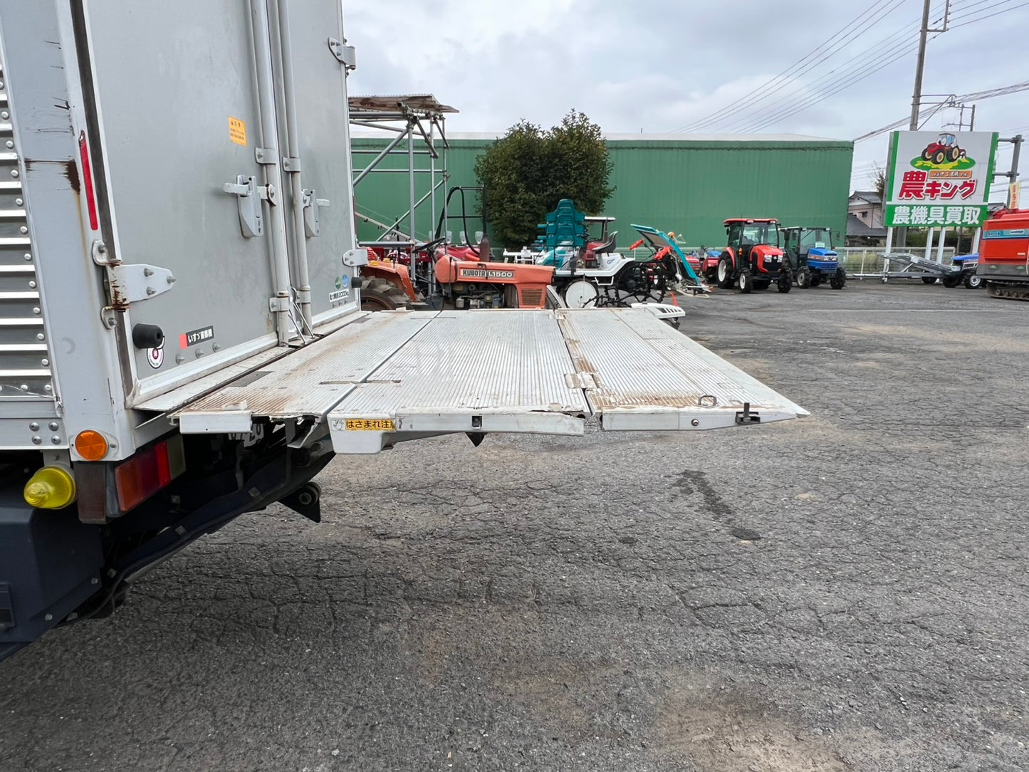 いすゞ　中古　箱バン【2トン】＊TPG-NMR85AN『茨城店　5832』