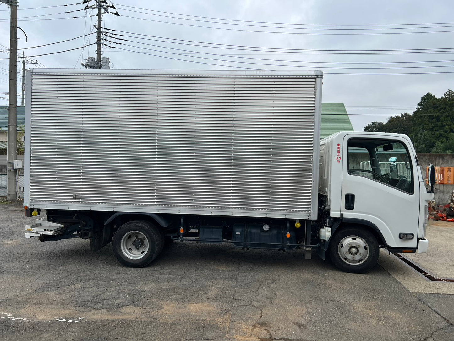 いすゞ　中古　箱バン【2トン】＊TPG-NMR85AN『茨城店　5832』