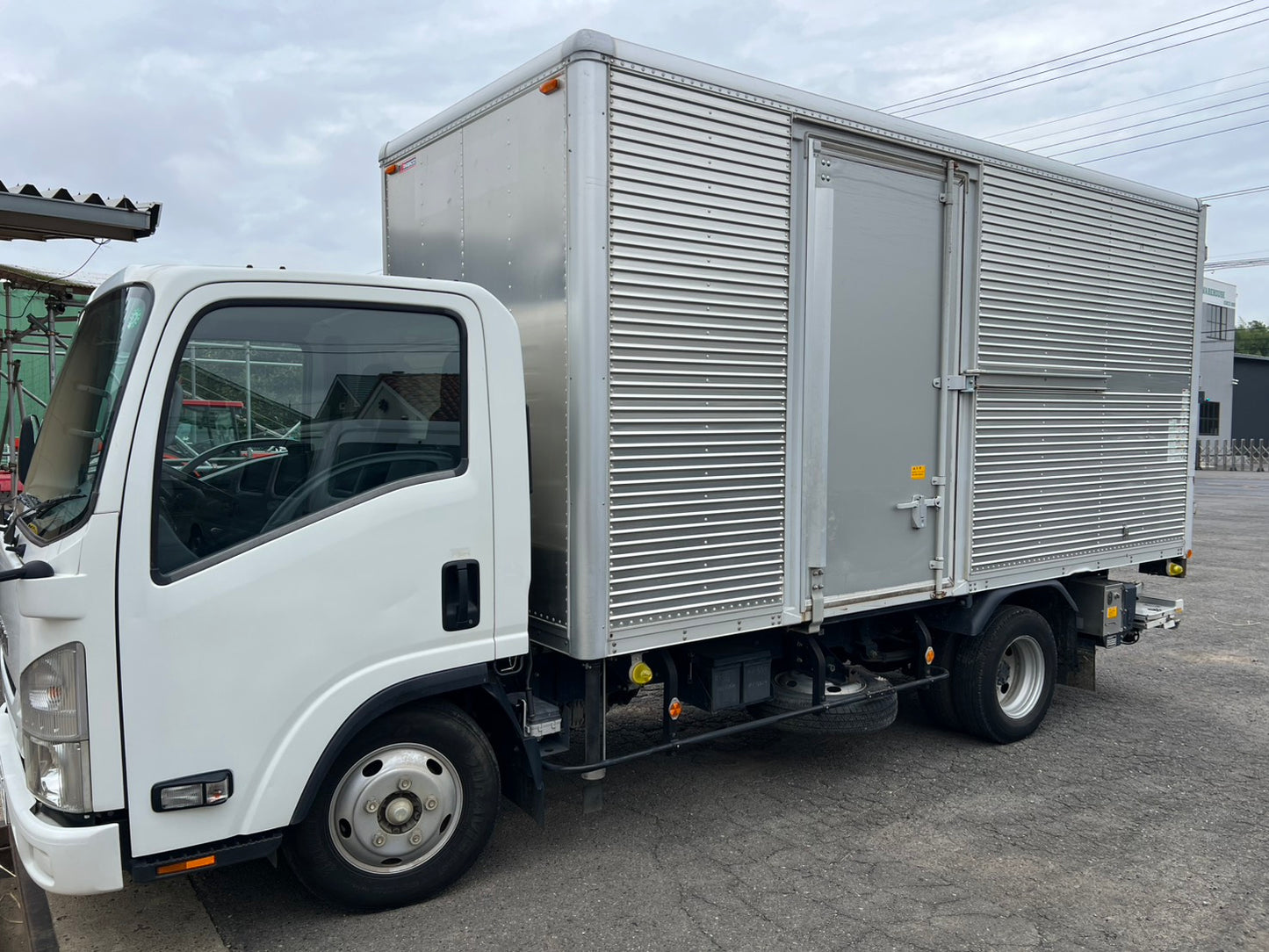 いすゞ　中古　箱バン【2トン】＊TPG-NMR85AN『茨城店　5832』