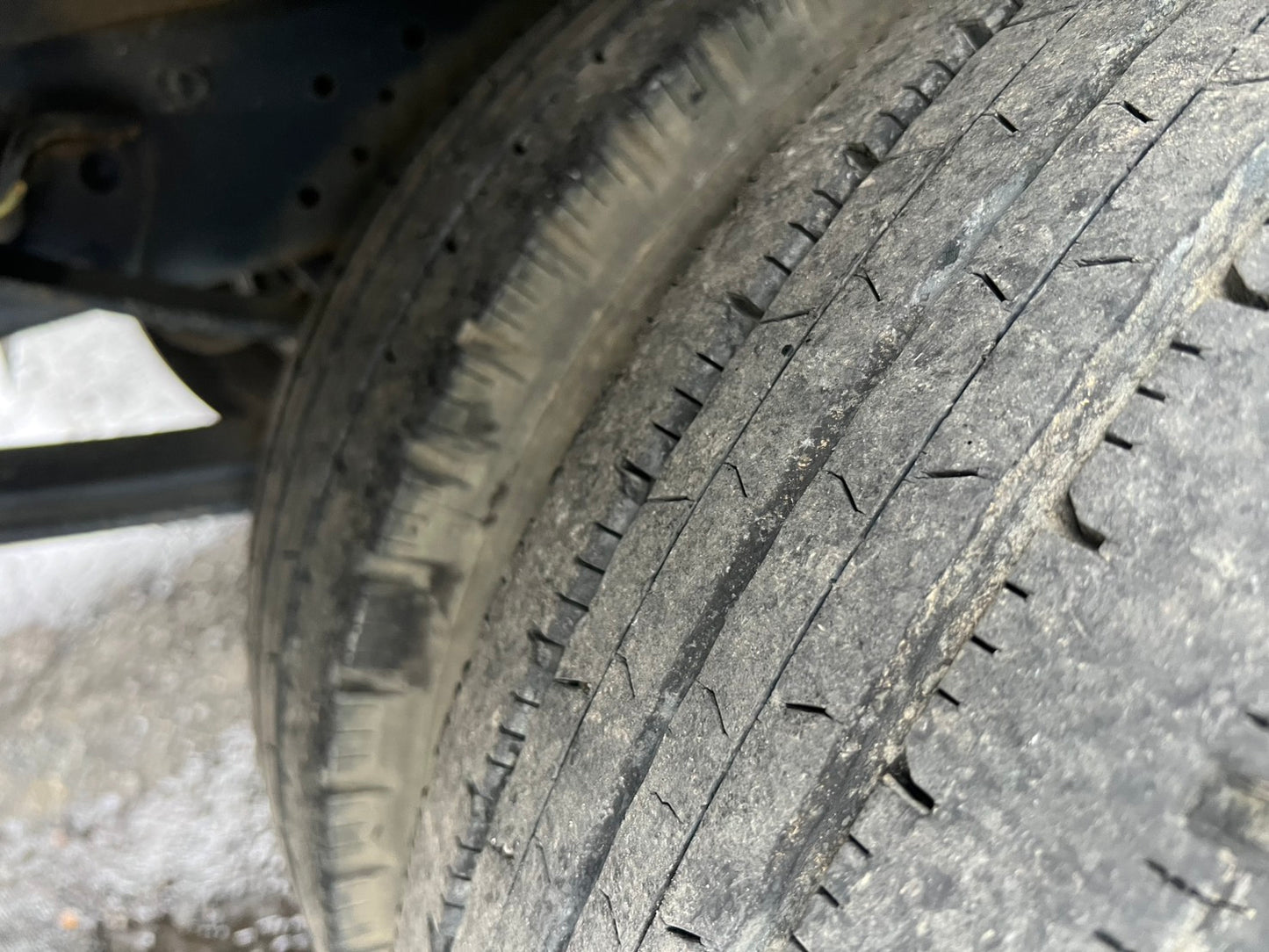 いすゞ　中古　箱バン【2トン】＊TPG-NMR85AN『茨城店　5832』