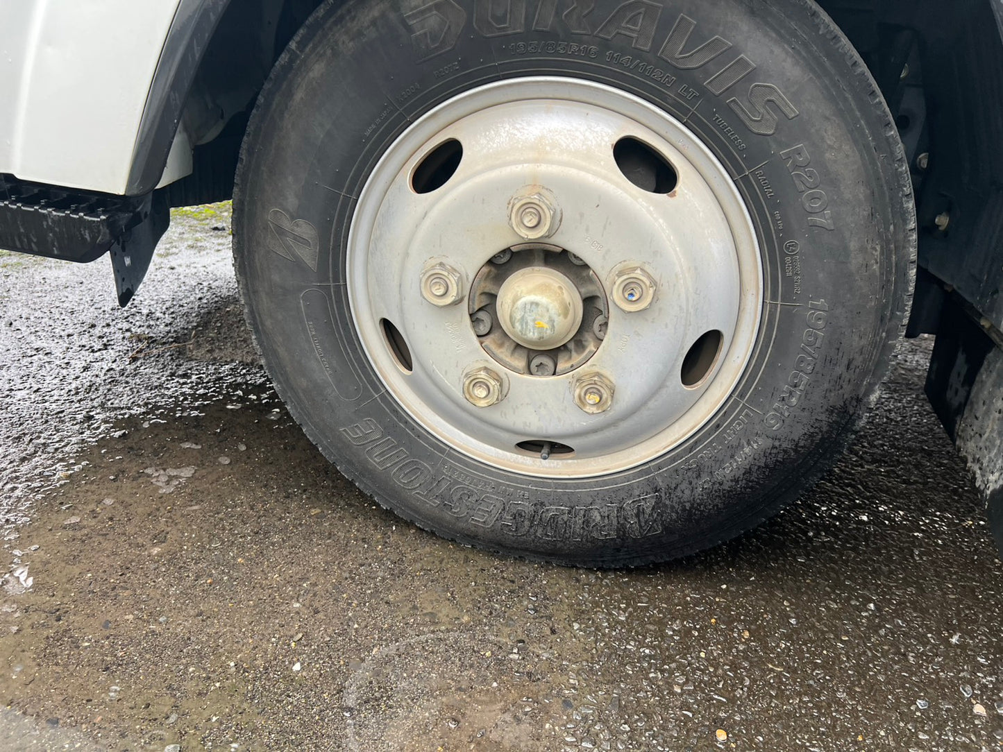 いすゞ　中古　箱バン【2トン】＊TPG-NMR85AN『茨城店　5832』