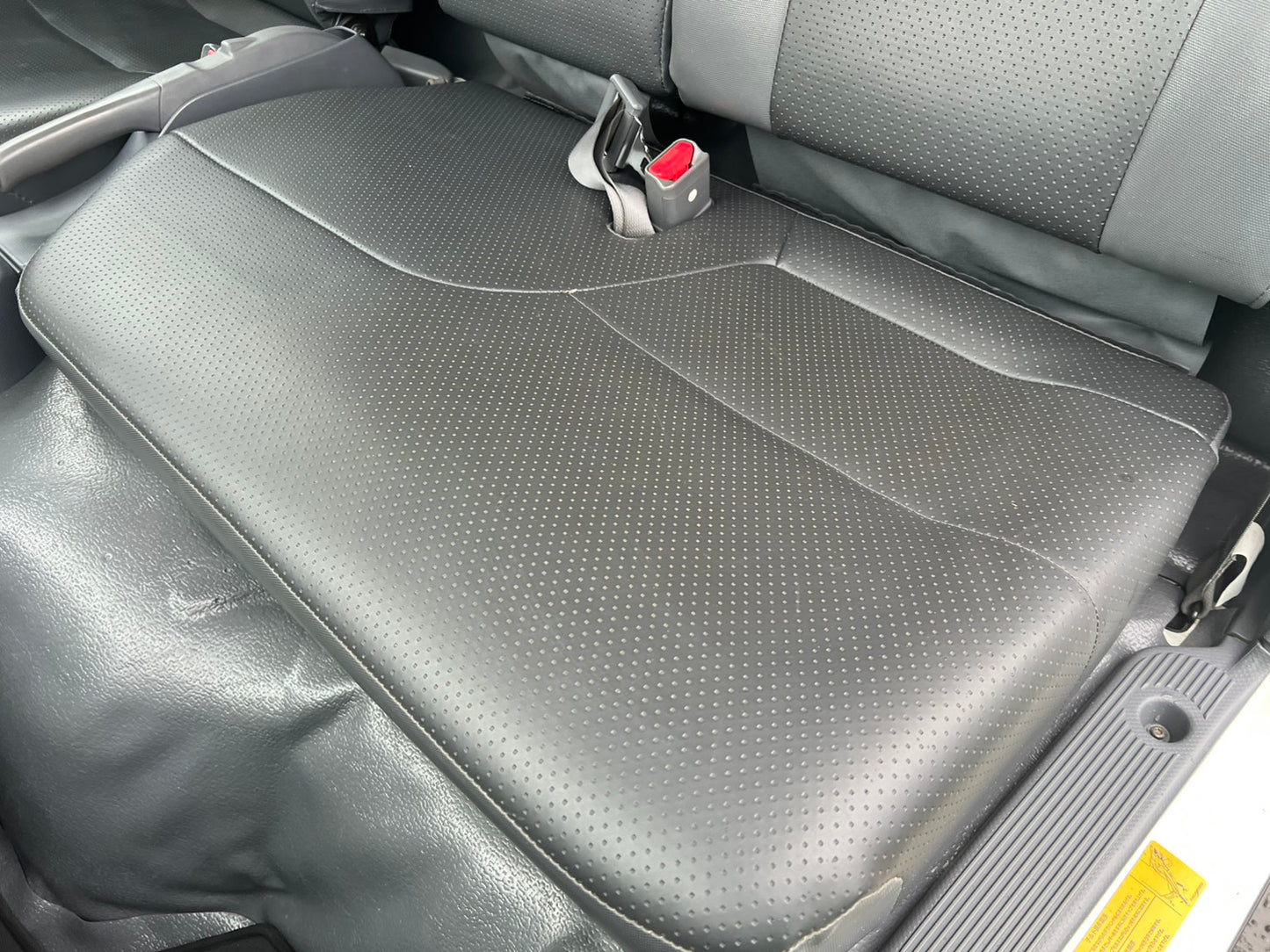 いすゞ　中古　箱バン【2トン】＊TPG-NMR85AN『茨城店　5832』