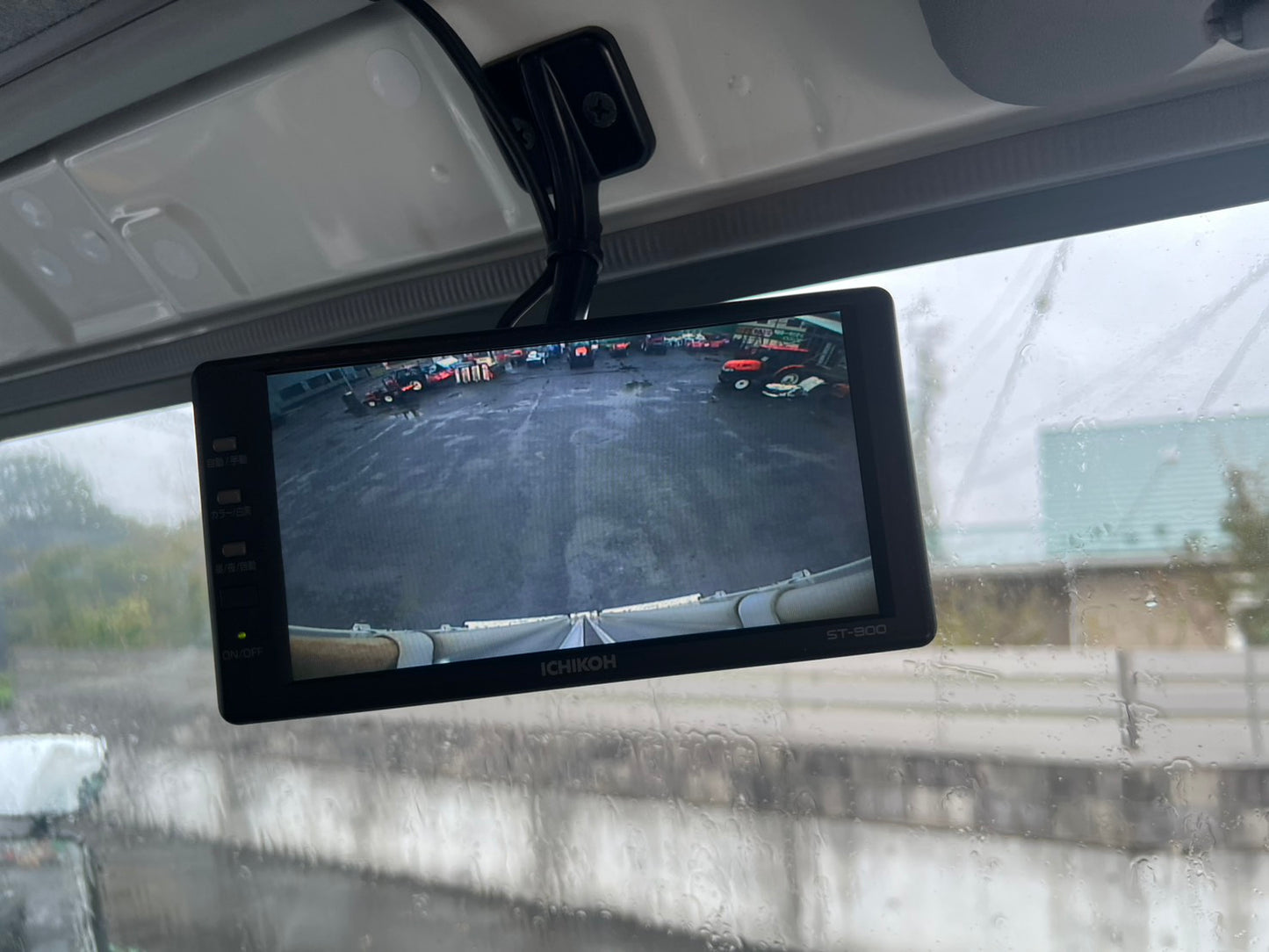 いすゞ　中古　箱バン【2トン】＊TPG-NMR85AN『茨城店　5832』