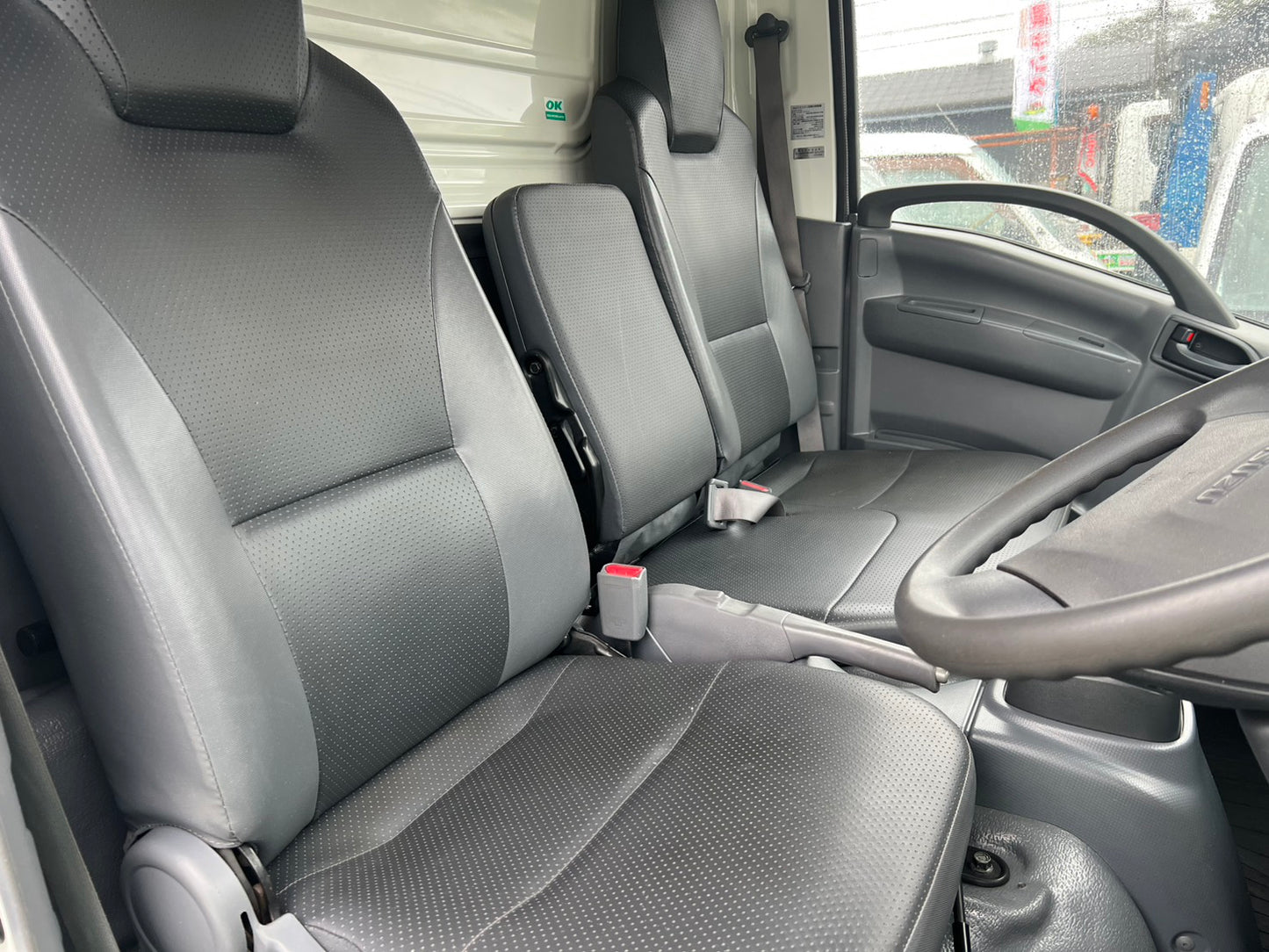 いすゞ　中古　箱バン【2トン】＊TPG-NMR85AN『茨城店　5832』