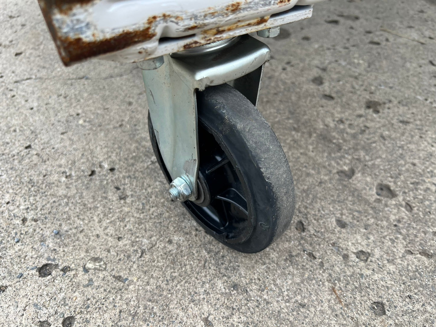 YAMATO　中古　コンビテナー【歪み・キャスター１箇所不良】＊790×1080×1435『茨城店　5805②』