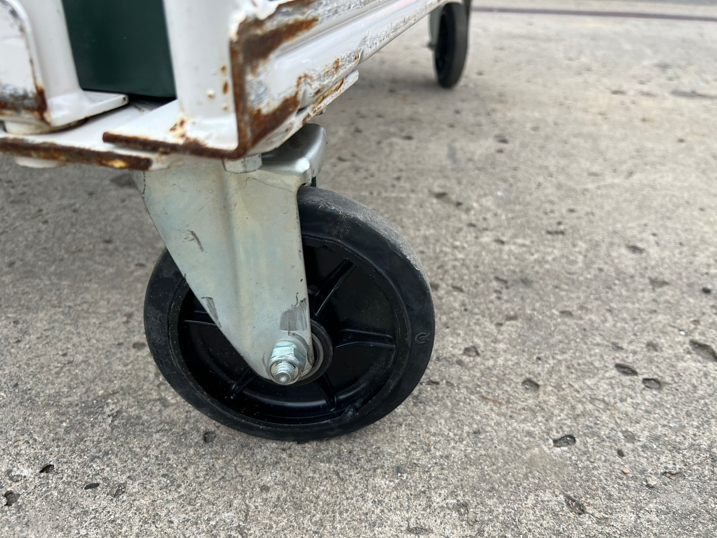 YAMATO　中古　コンビテナー【歪み・キャスター１箇所不良】＊790×1080×1435『茨城店　5805②』