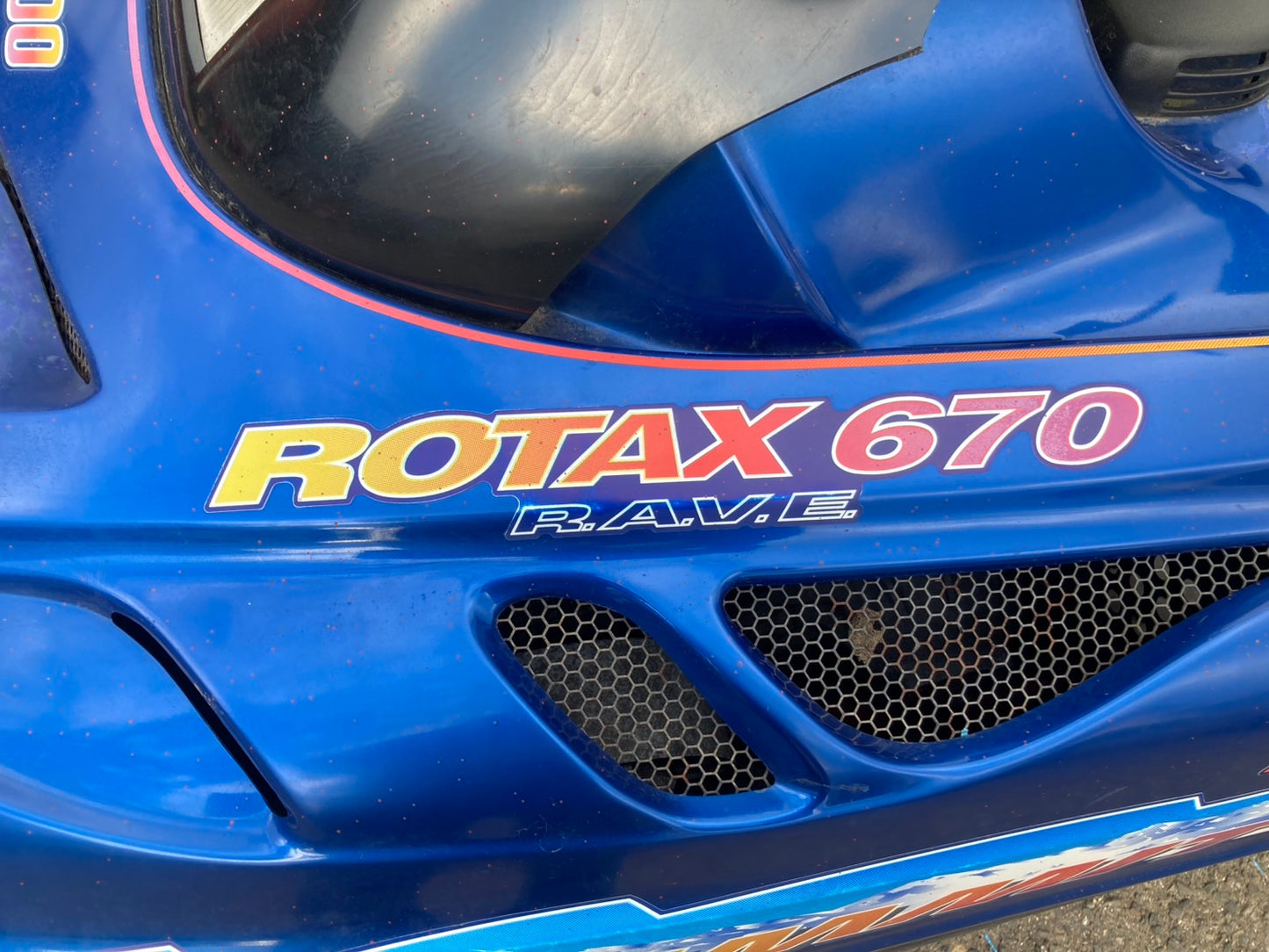 【ジャンク品】スキードゥー    中古    スノーモービル    ROTAX670