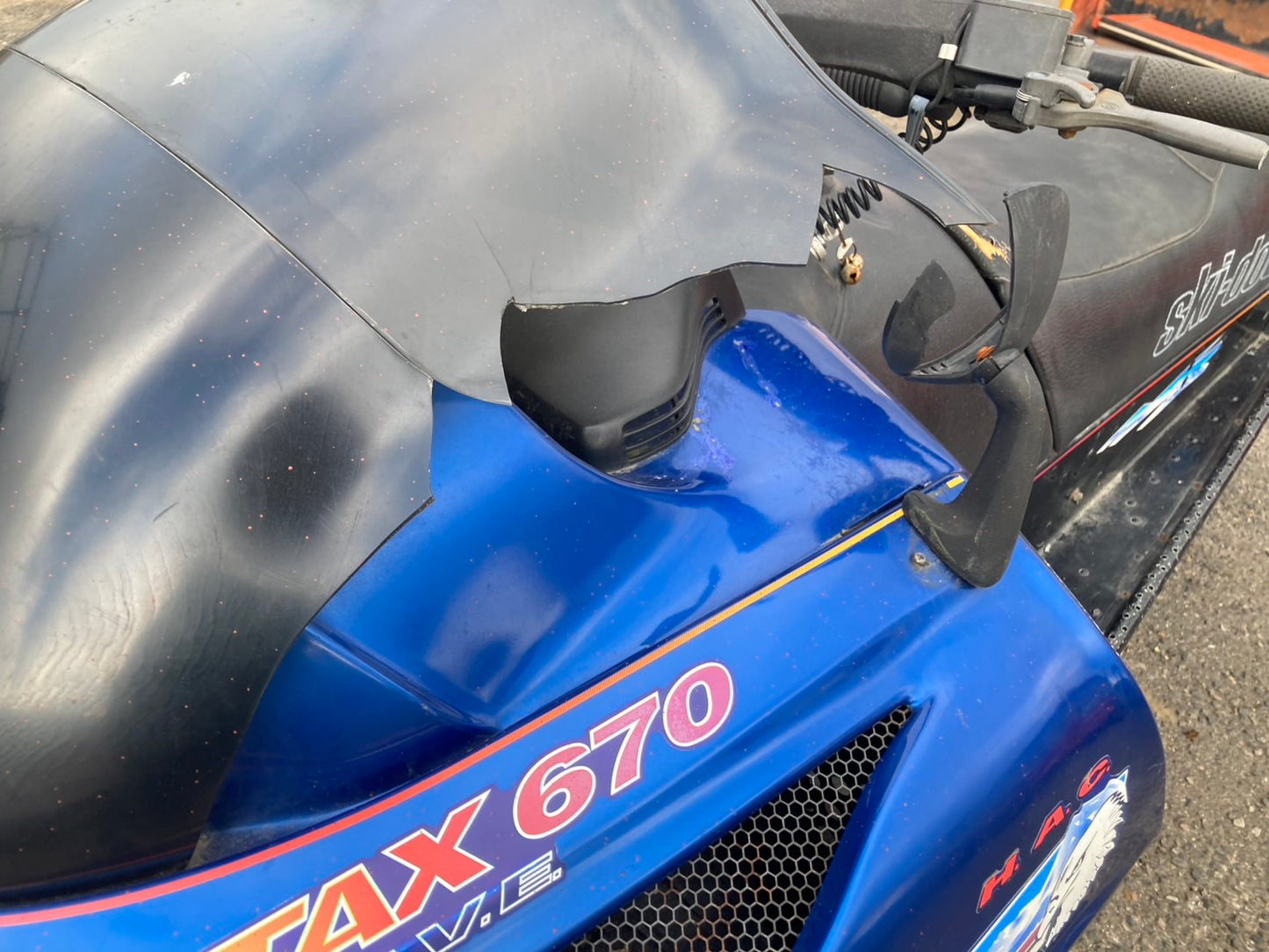 【ジャンク品】スキードゥー    中古    スノーモービル    ROTAX670