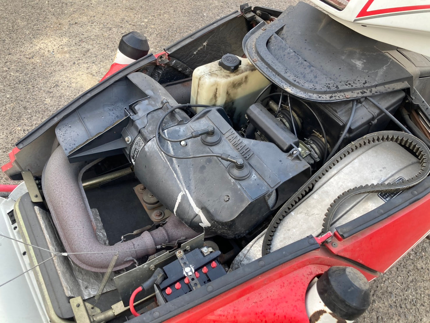 【不具合品】ヤマハ    中古    スノーモービル   PHAZERⅡ