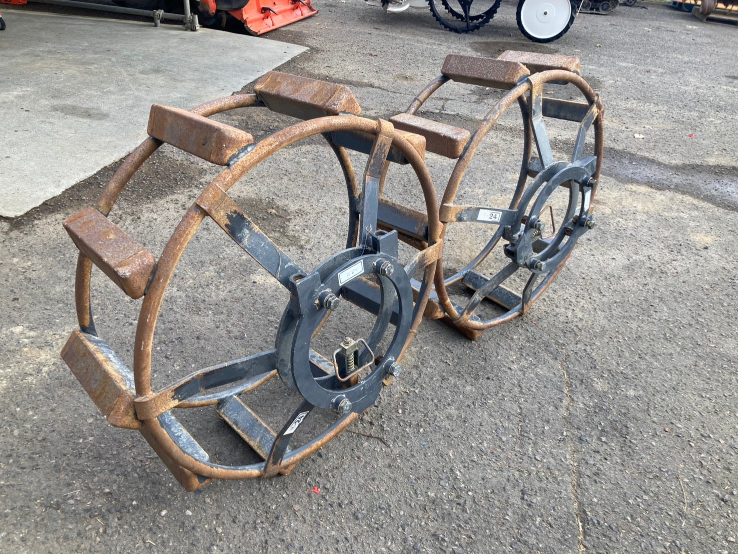 カゴ車輪/メーカー不明/型式不明/店頭引取り限定■ メーカー不明 中古 カゴ車輪 8-24 – 農キング