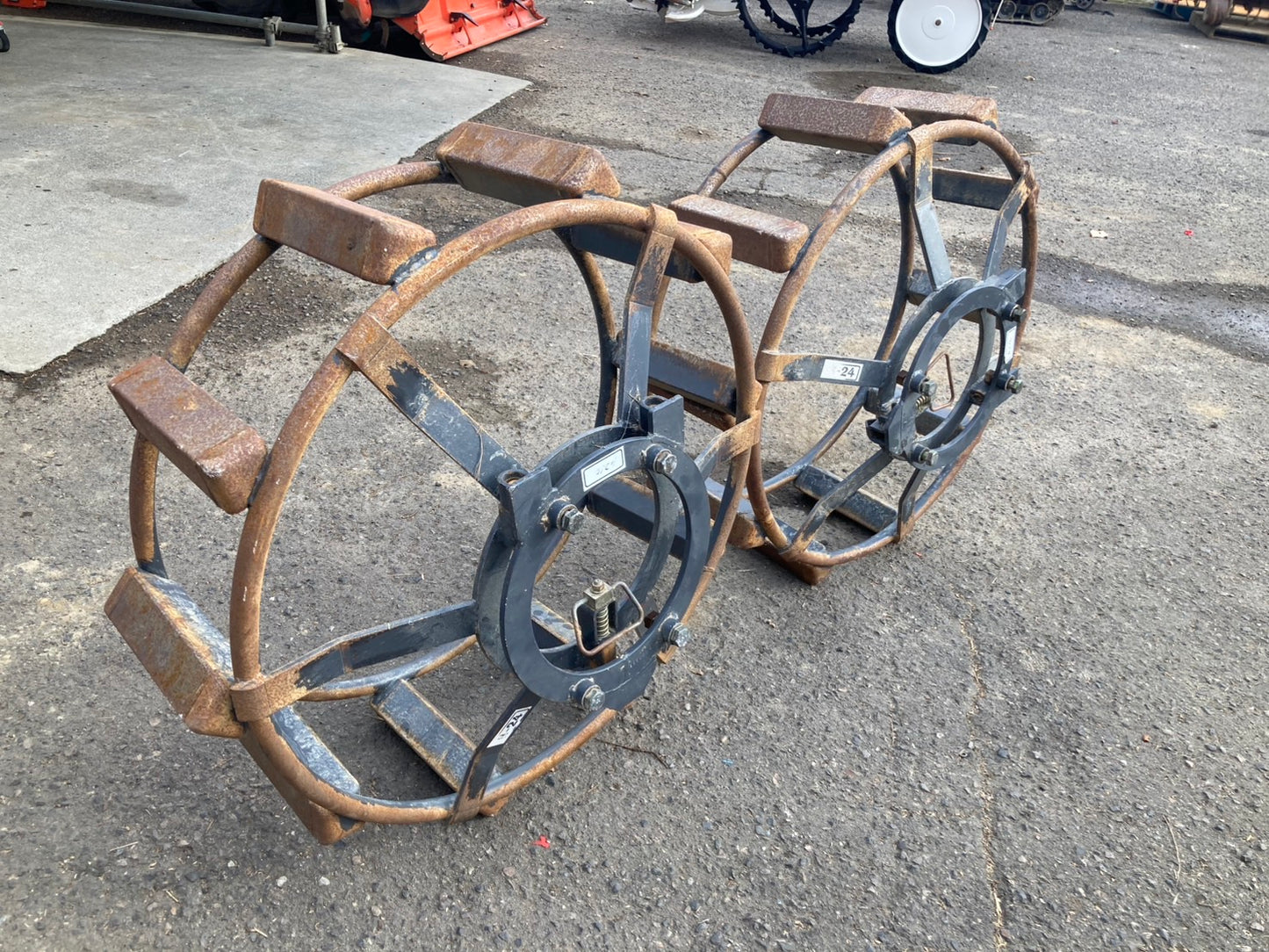 メーカー不明   中古   カゴ車輪   8-24