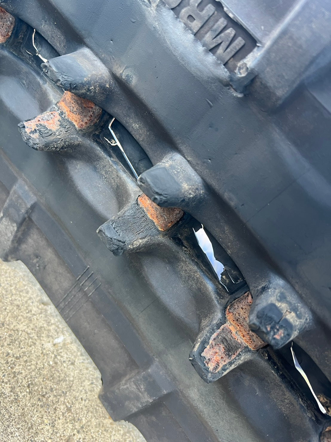 MRC  中古　クローラー【Ee-65にて使用】　＊350X40X84『茨城店  6011』