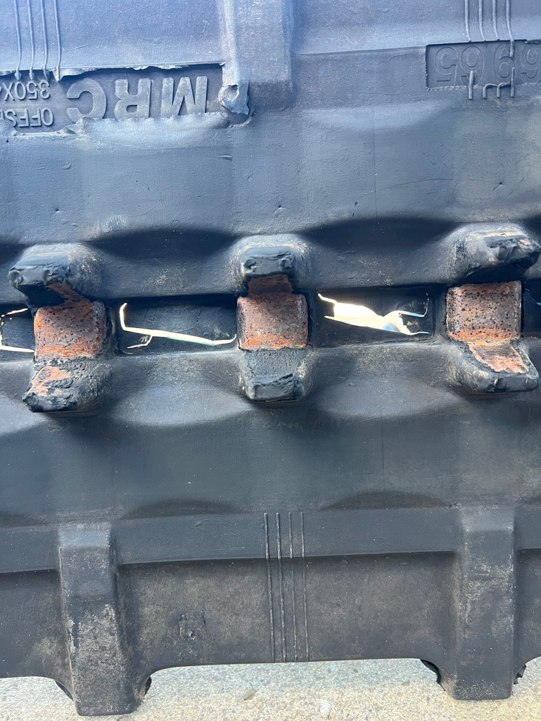 MRC  中古　クローラー【Ee-65にて使用】　＊350X40X84『茨城店  6011』