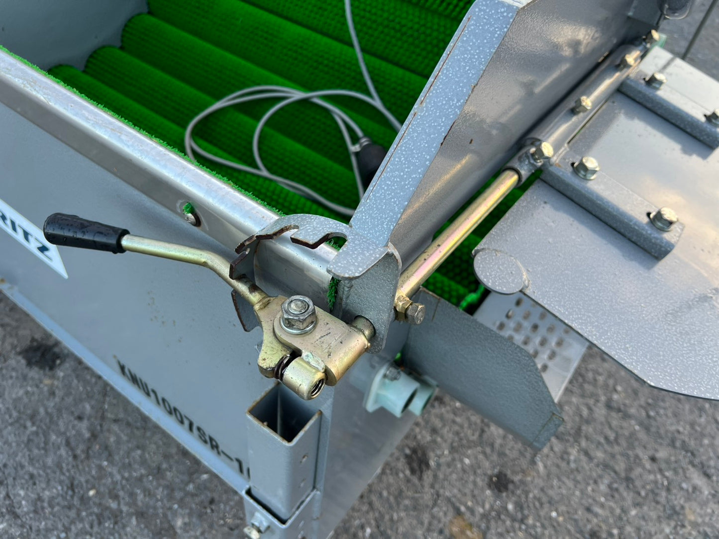 共立　中古　野菜洗浄機【人参にて使用】＊KNU1007SR-10『茨城店  5998』