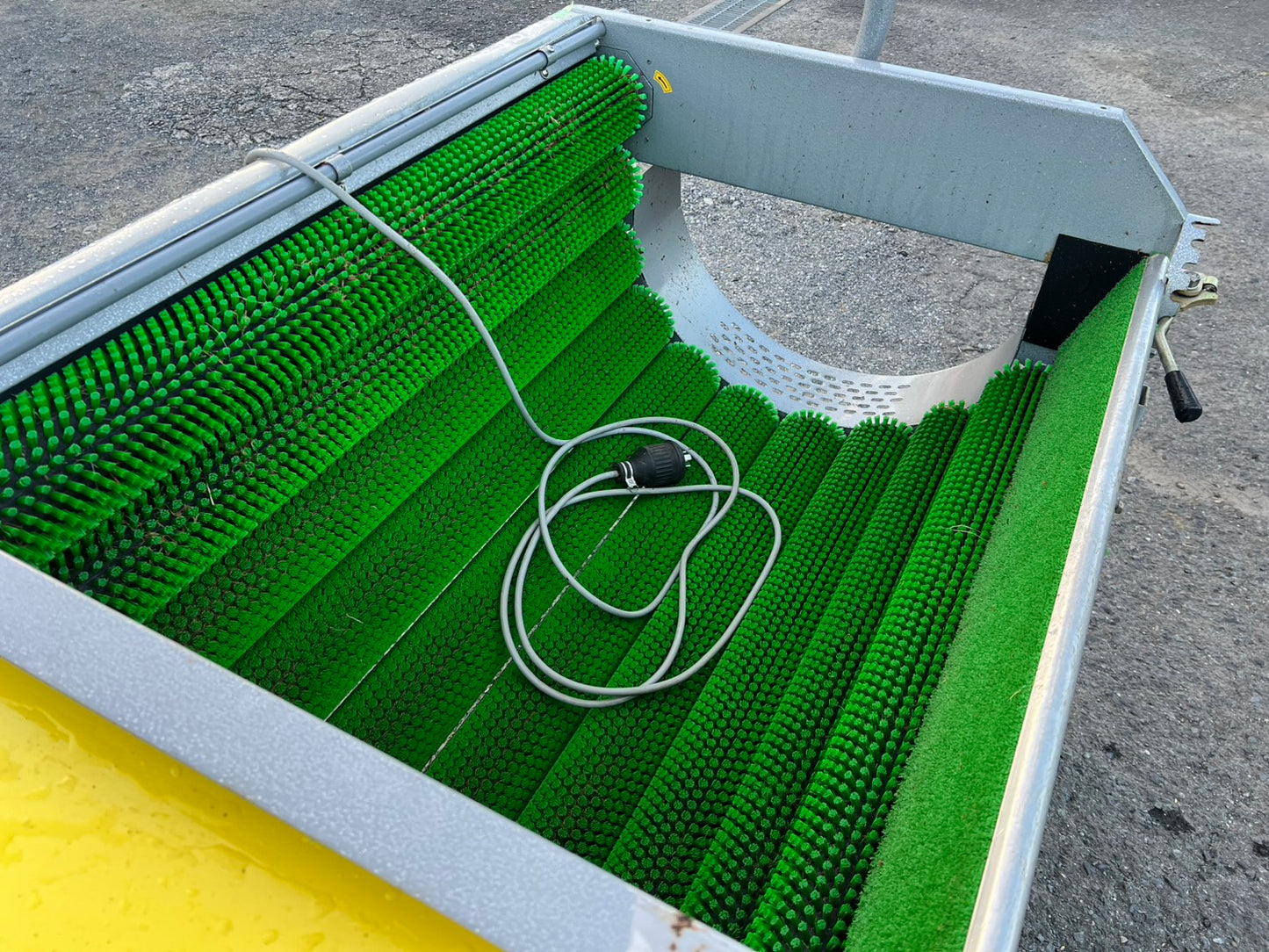 共立　中古　野菜洗浄機【人参にて使用】＊KNU1007SR-10『茨城店  5998』