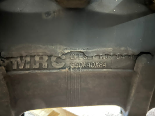 MRC  中古　クローラー【Ee-65にて使用】　＊350X40X84『茨城店  6011』