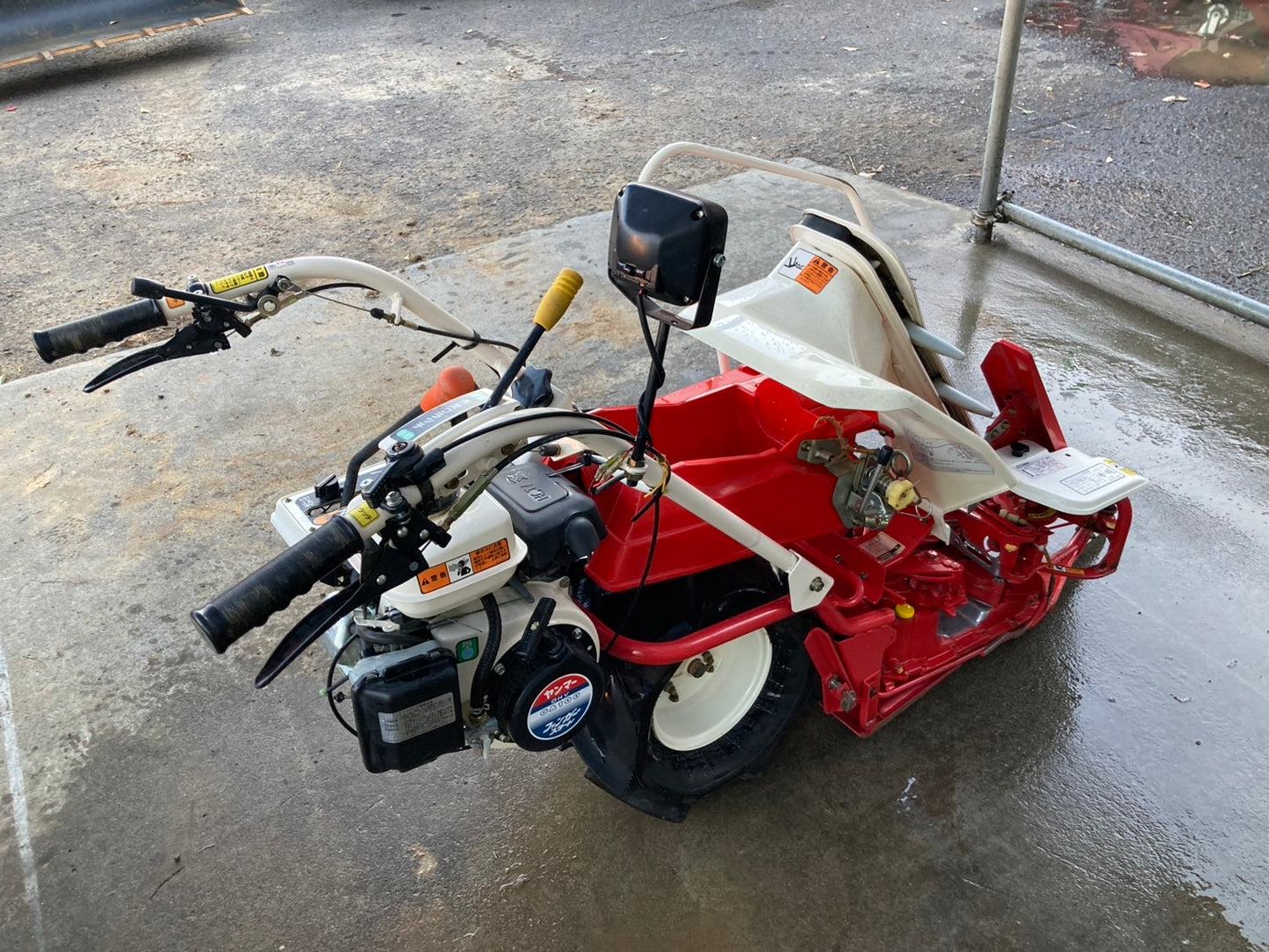 ヤンマー    中古    バインダー    Be25A