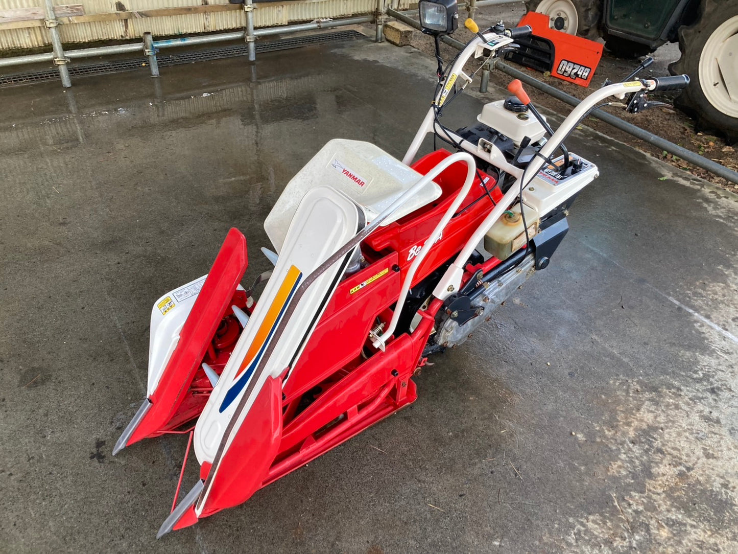 ヤンマー    中古    バインダー    Be25A