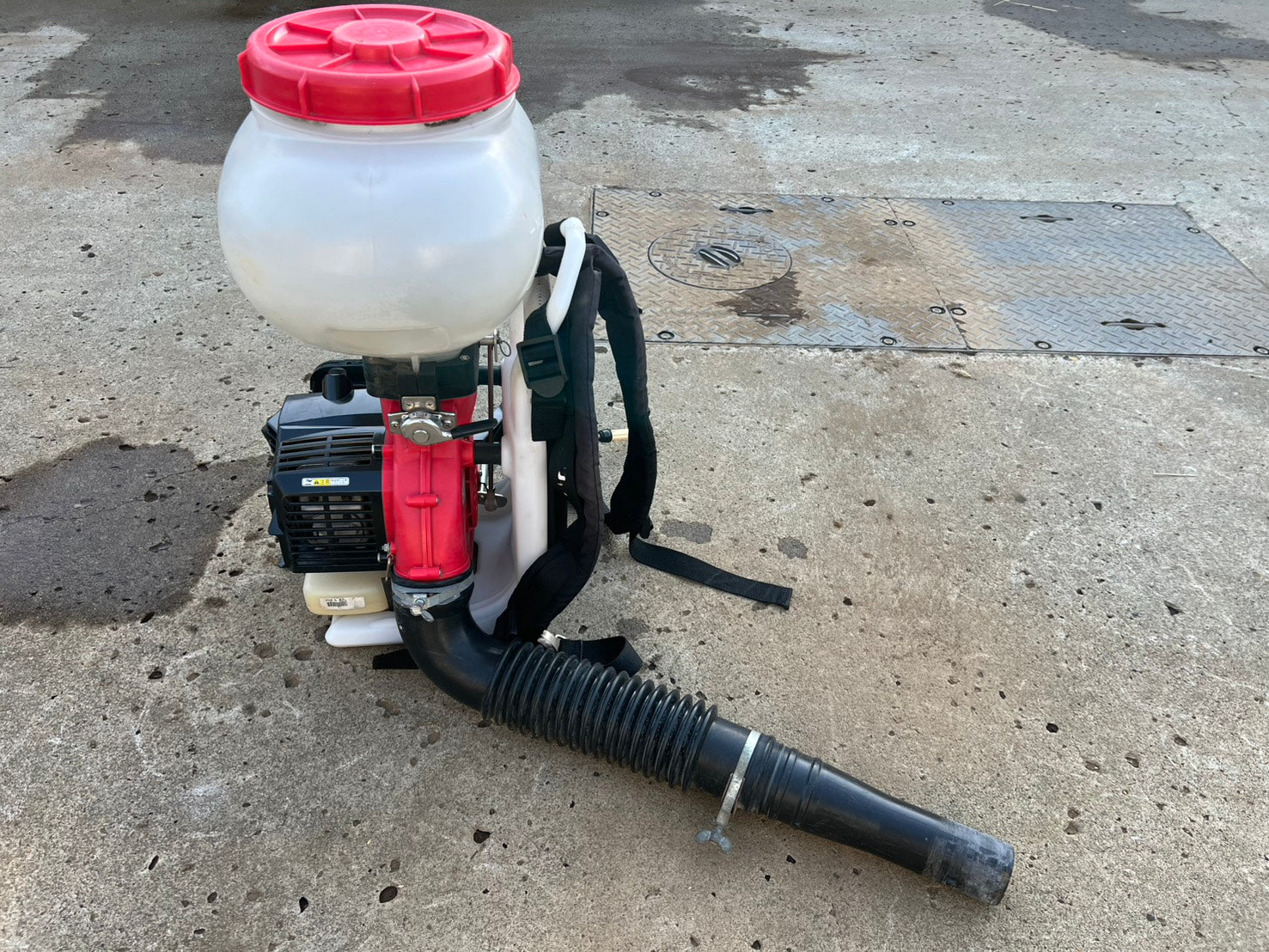 丸山 中古 背負動力散布機【15ℓ】＊MLD4100-15『茨城店 6176』 – 農キング