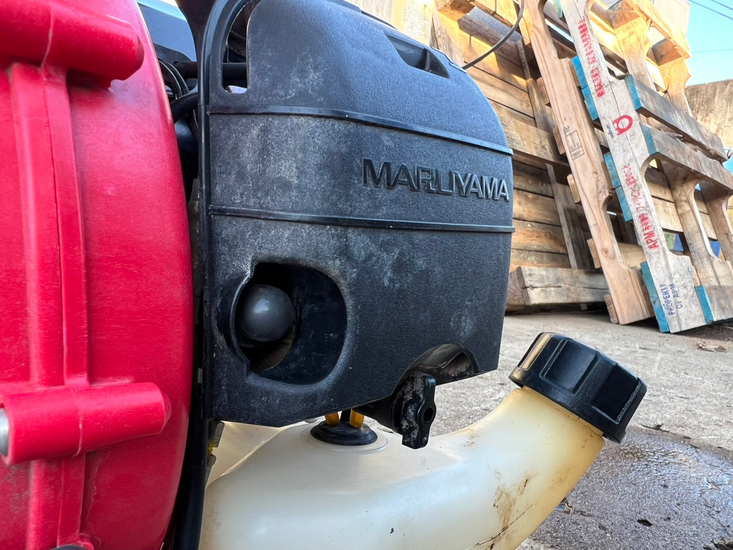 丸山　中古　背負動力散布機【15ℓ】＊MLD4100-15『茨城店 6176』