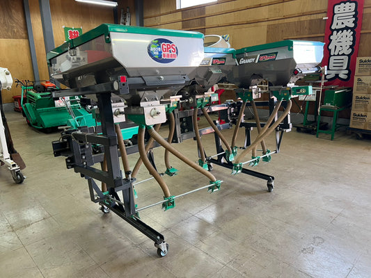 タイショー　中古　肥料散布機【高精度ソワーGRANDY】＊GRT‐300-GP『茨城店　6138』