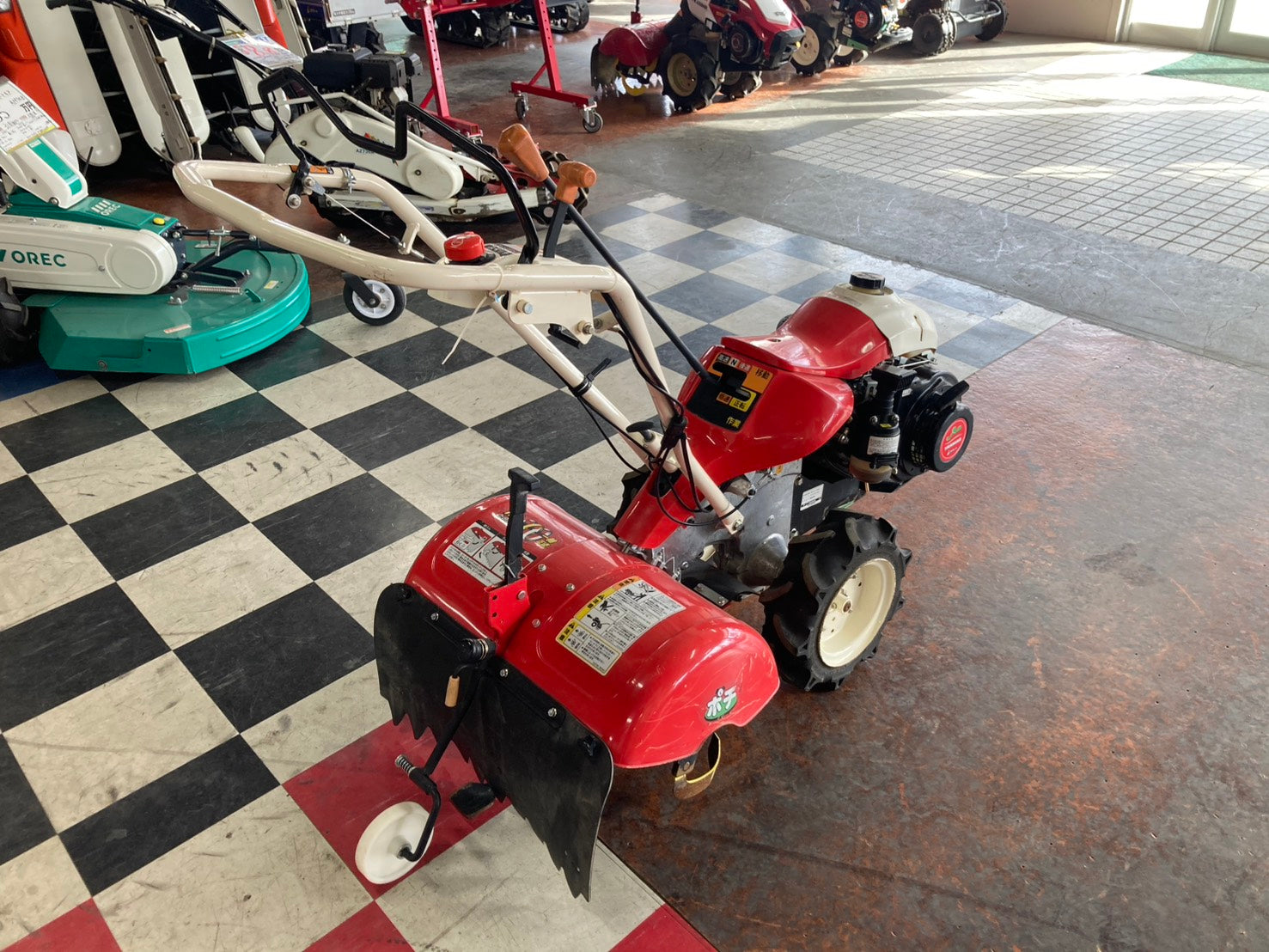 ヤンマー　管理機 ミニ耕うん機・管理機 - ミニ耕うん機｜製品・サービス｜農業｜ヤンマー