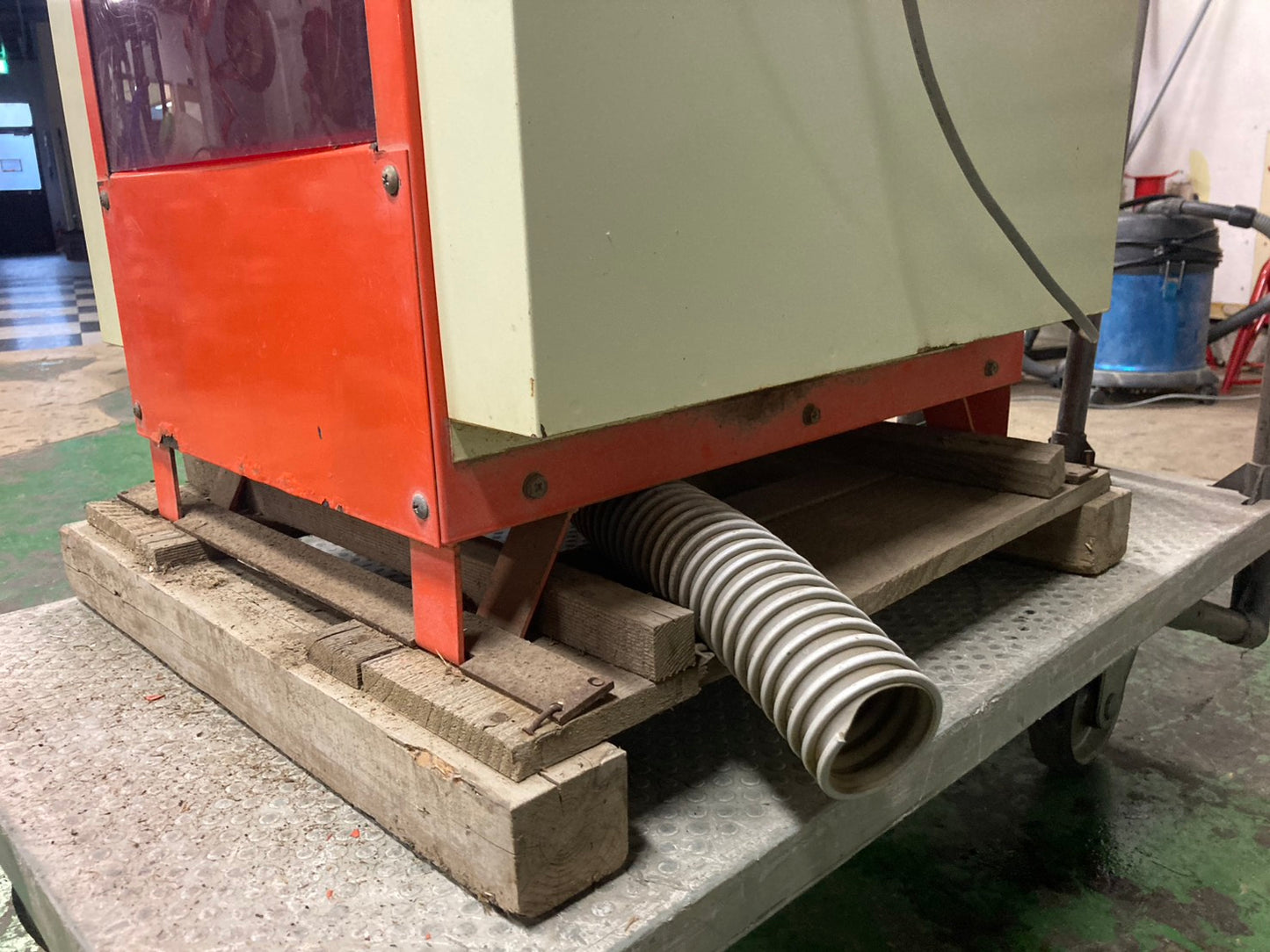 みのる    中古    ポット苗箱洗浄機    LSCE-3②