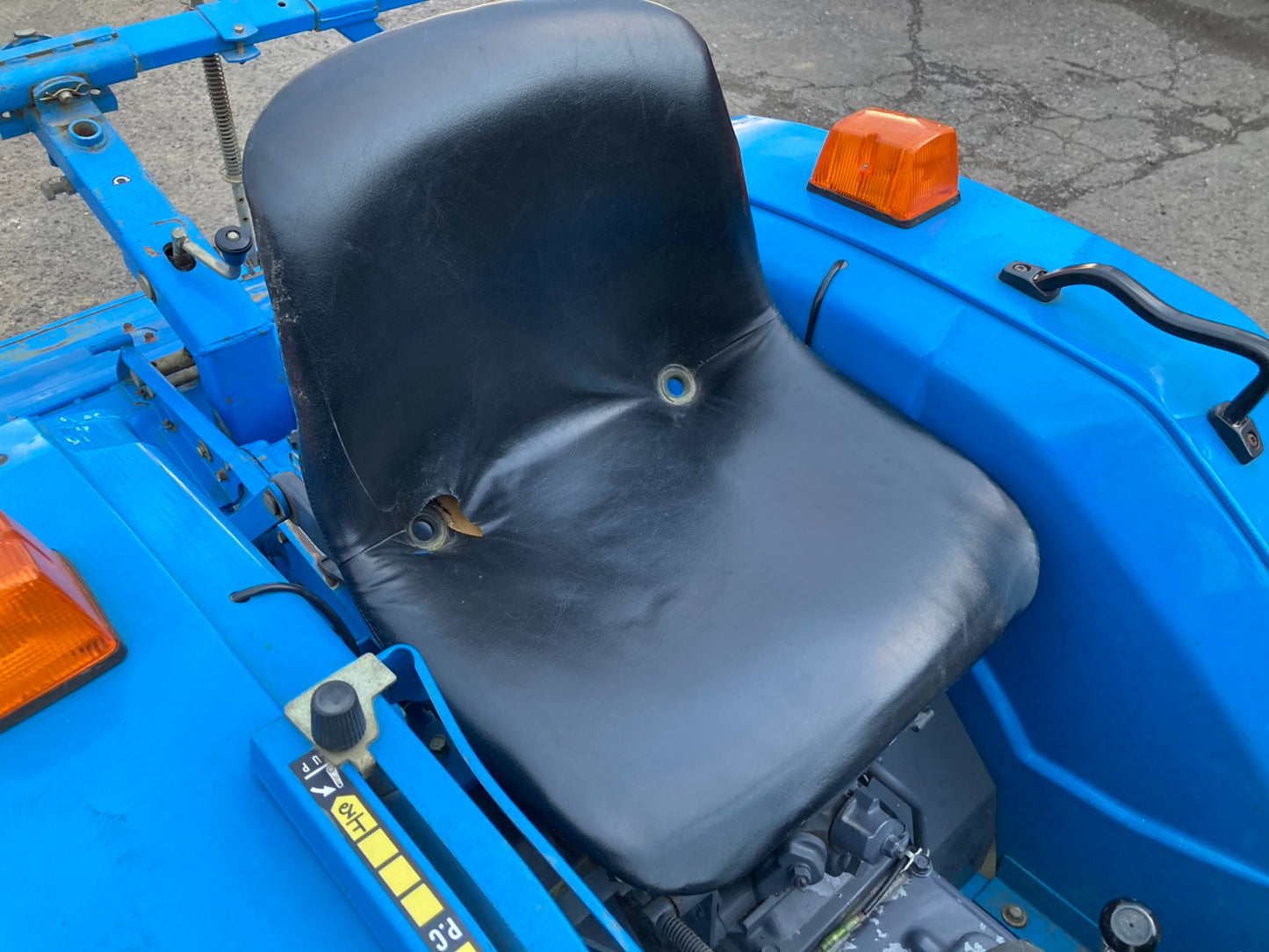 ミツビシ    中古   トラクター   MT1601D