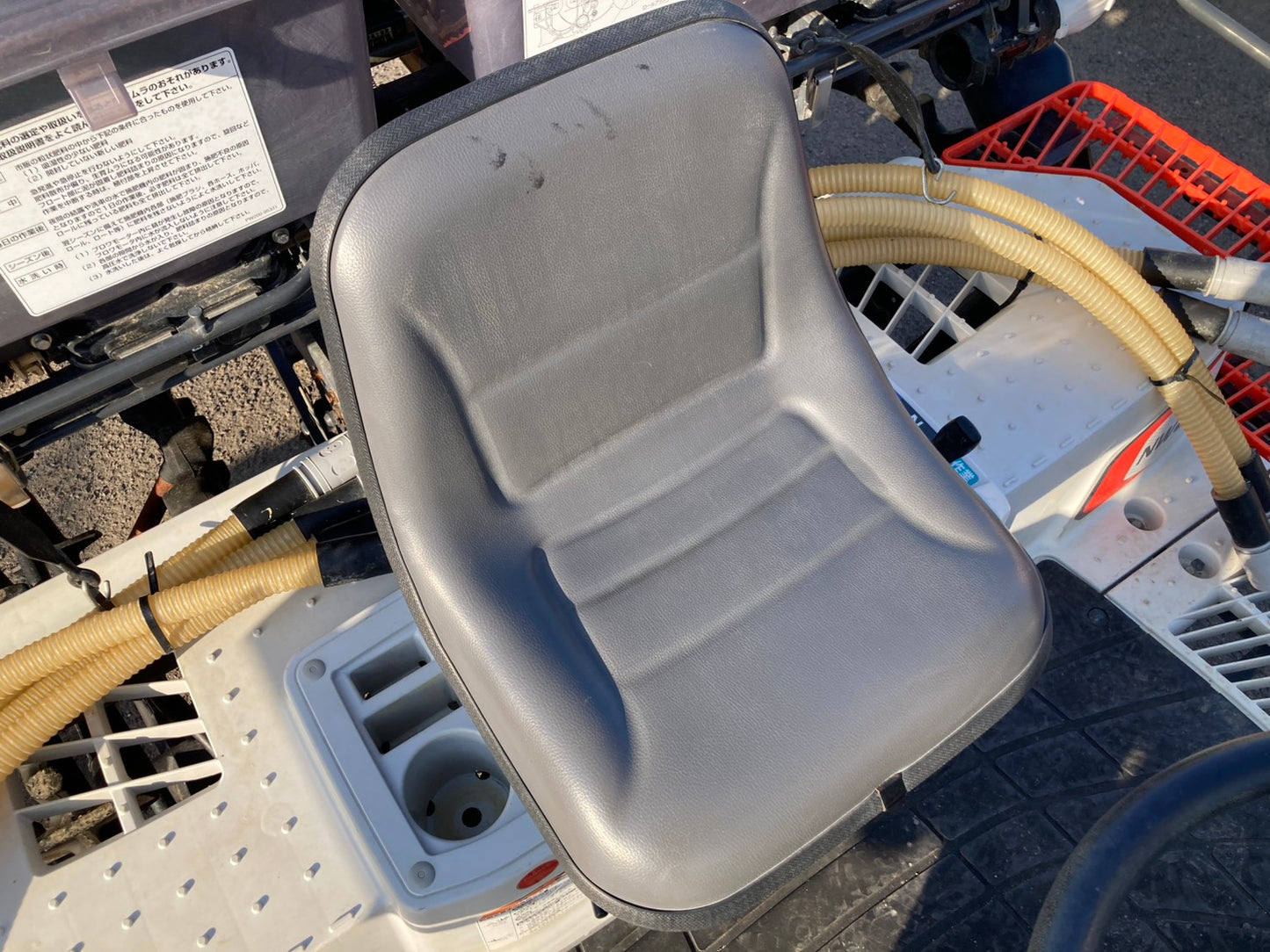 クボタ　中古　田植機　８条　直進キープ機能　NW8SFGS