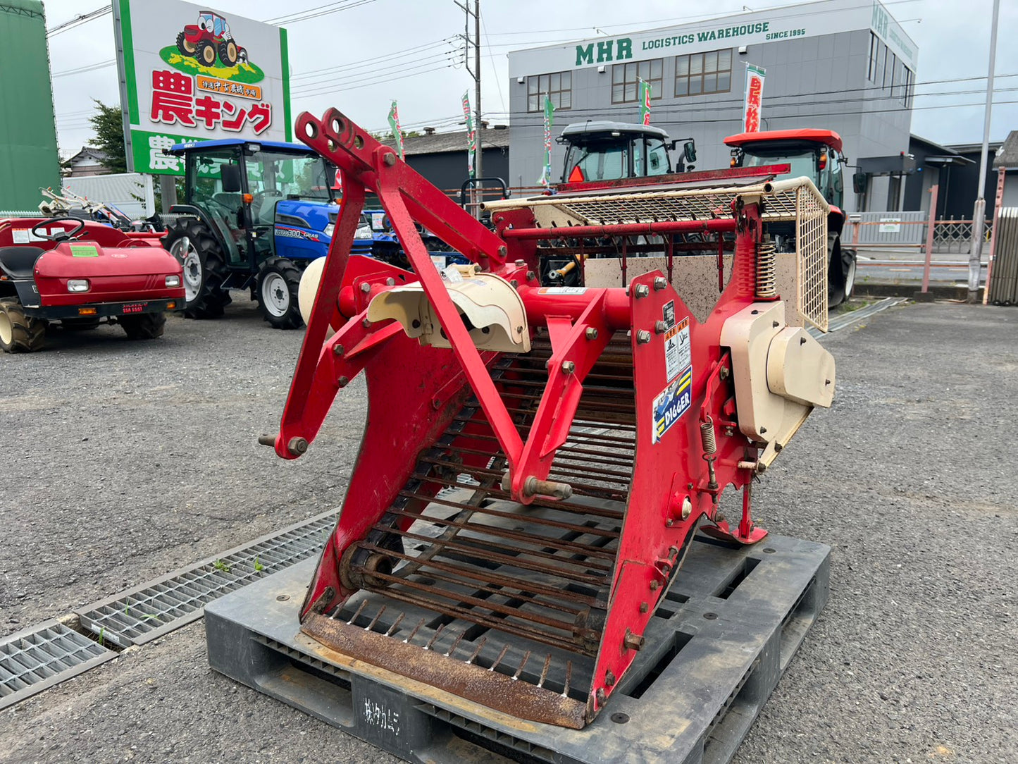 ニプロ　中古　掘取機【甘藷】＊BLK65S4-1『茨城店　6355』