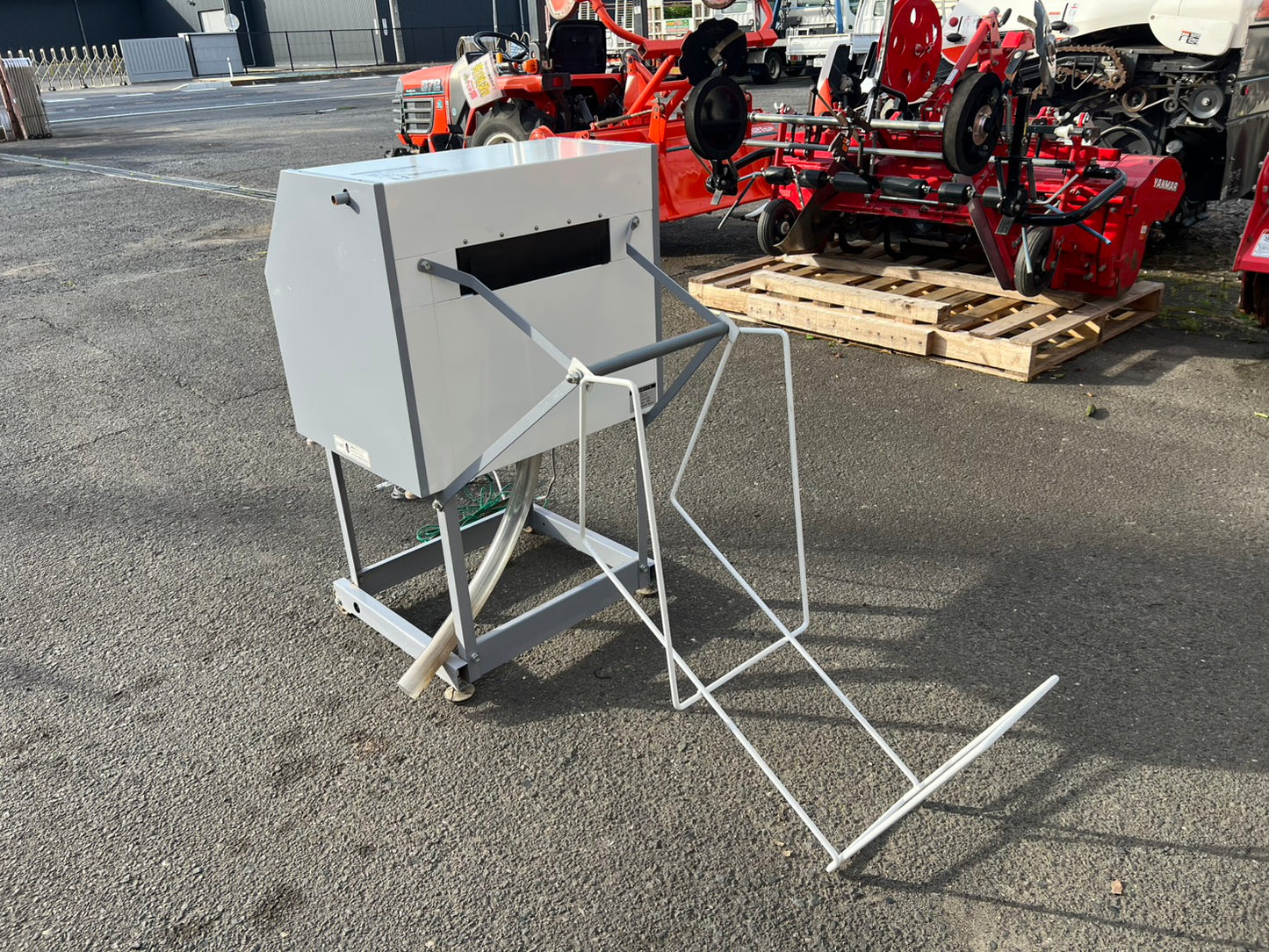 タイガーカワシマ　中古　苗箱洗浄機【最大400枚/時間】＊NBC-401『茨城店　6379』