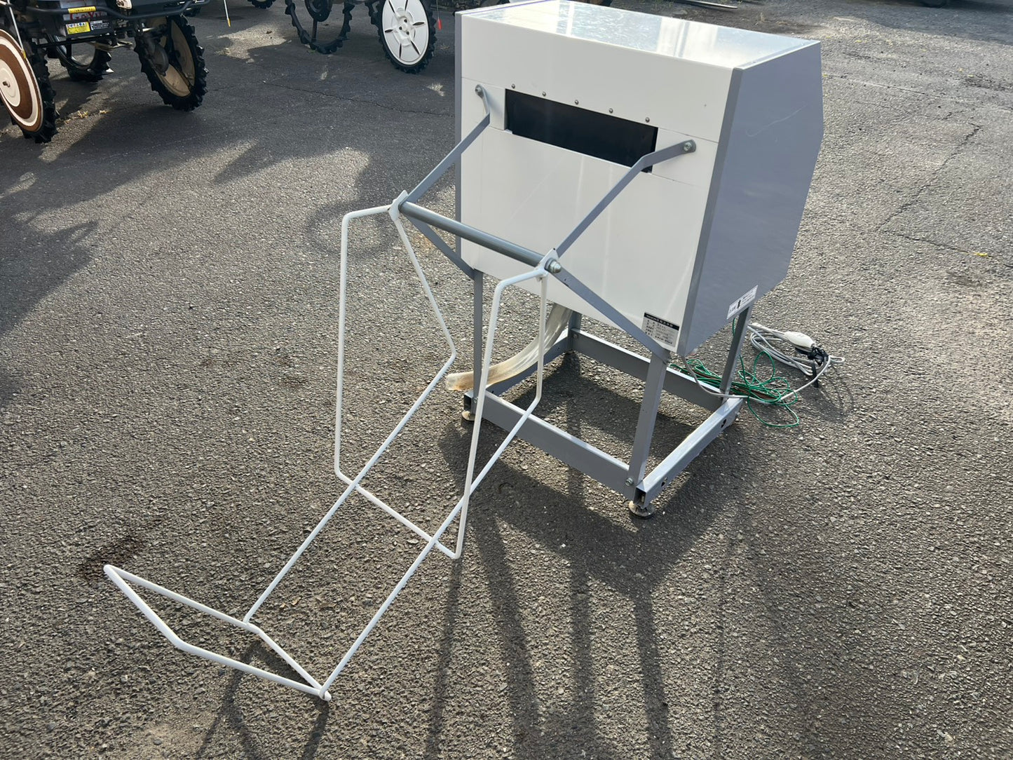 タイガーカワシマ　中古　苗箱洗浄機【最大400枚/時間】＊NBC-401『茨城店　6379』