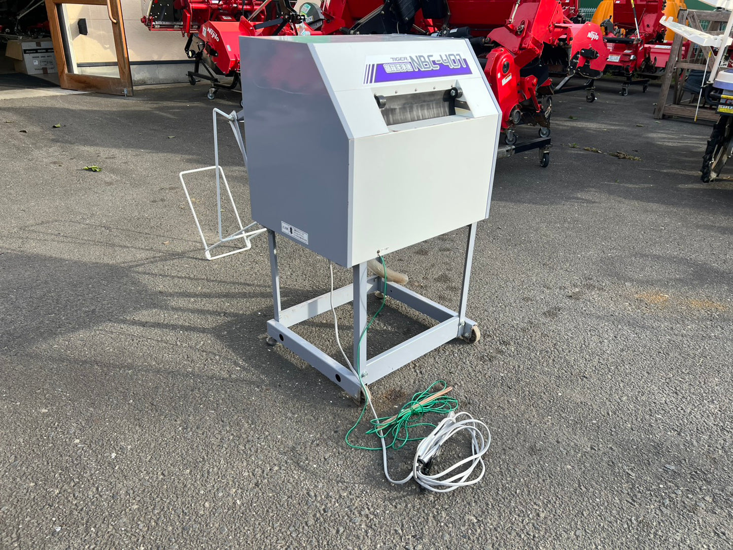タイガーカワシマ　中古　苗箱洗浄機【最大400枚/時間】＊NBC-401『茨城店　6379』