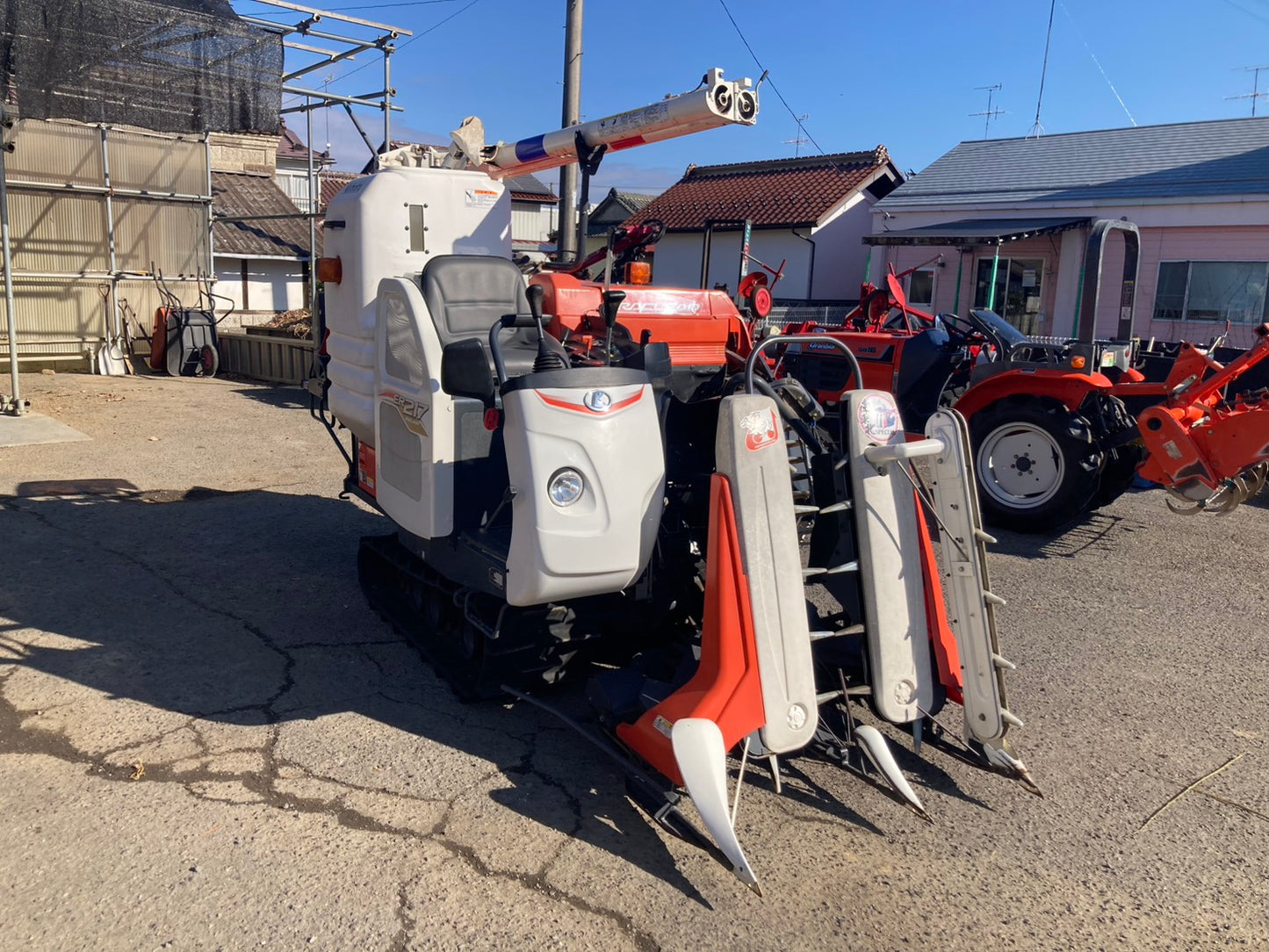 クボタ　　中古　　コンバイン　　2条刈　　ER217GW2