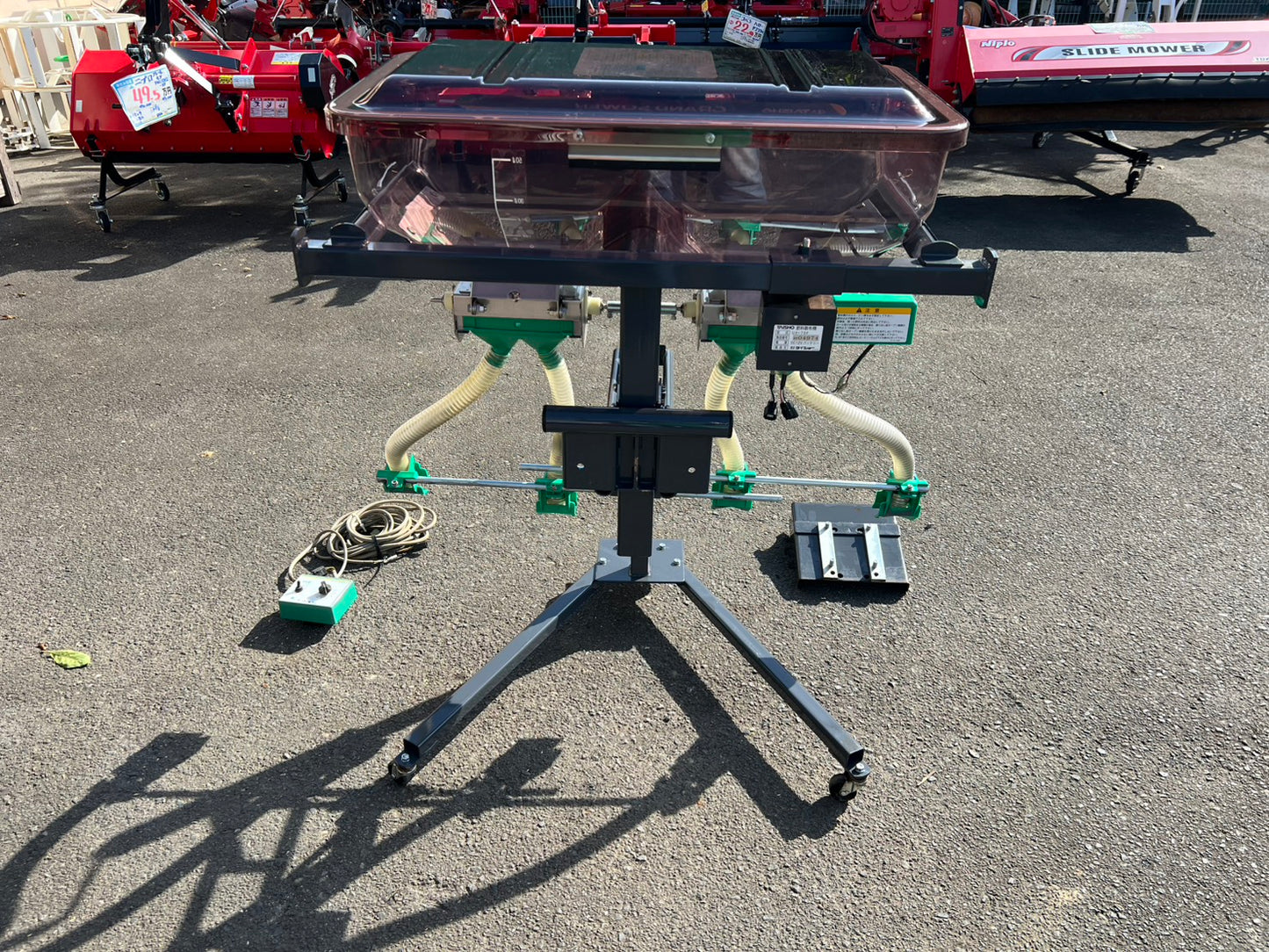 タイショー　中古　肥料散布機【グランドソワー】＊UX-70F『茨城店　6426』