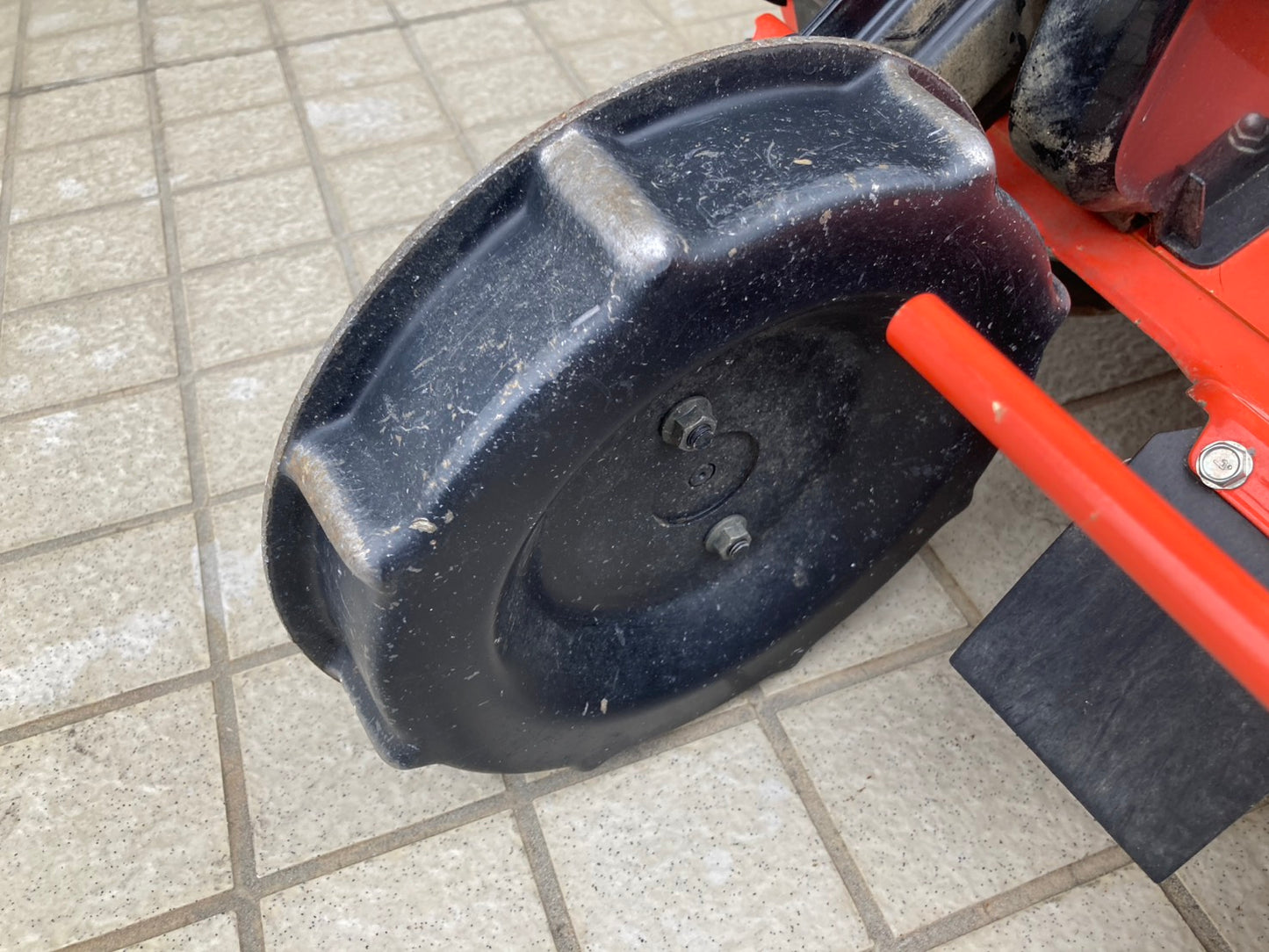 クボタ　　中古　　畦草刈機　　GC705RD-FC