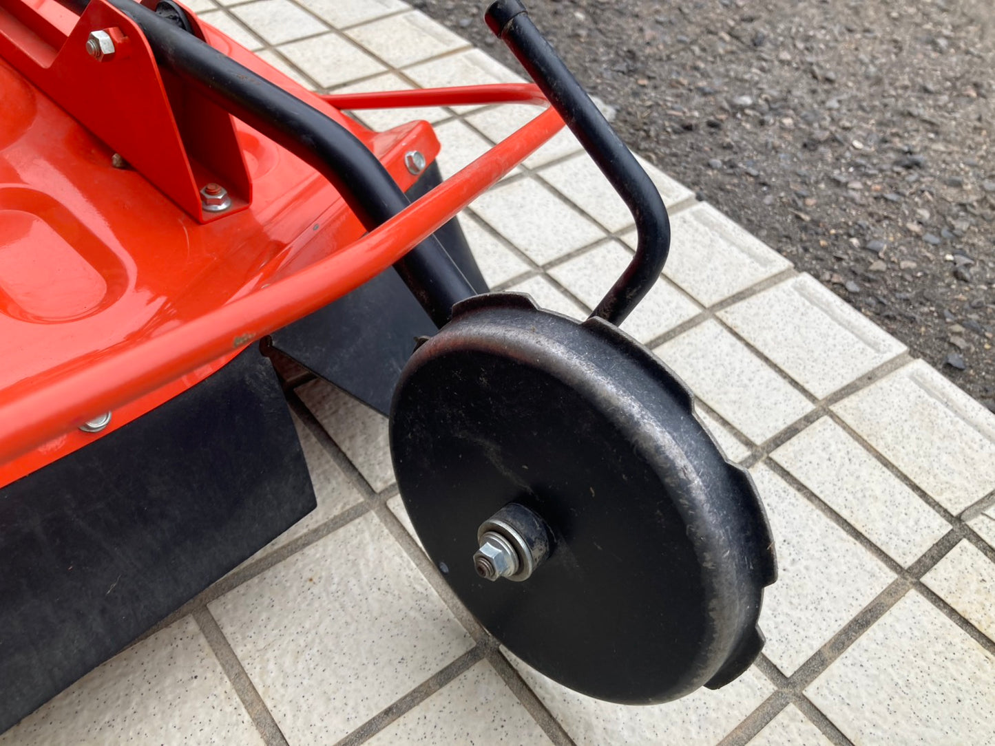 クボタ　　中古　　畦草刈機　　GC705RD-FC