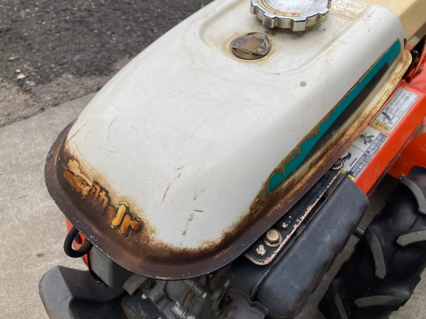 クボタ　　中古　　管理機　培土器付き　　TR60