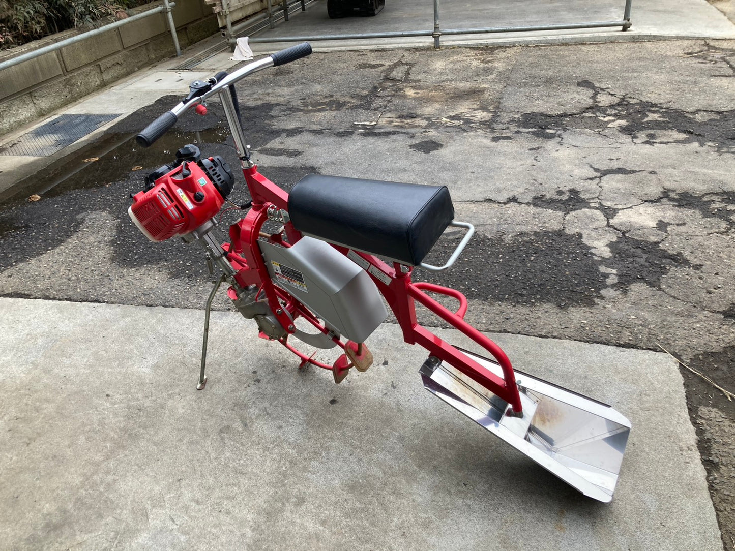 丸山　中古　乗用溝切機　操舵式　MKF-A435